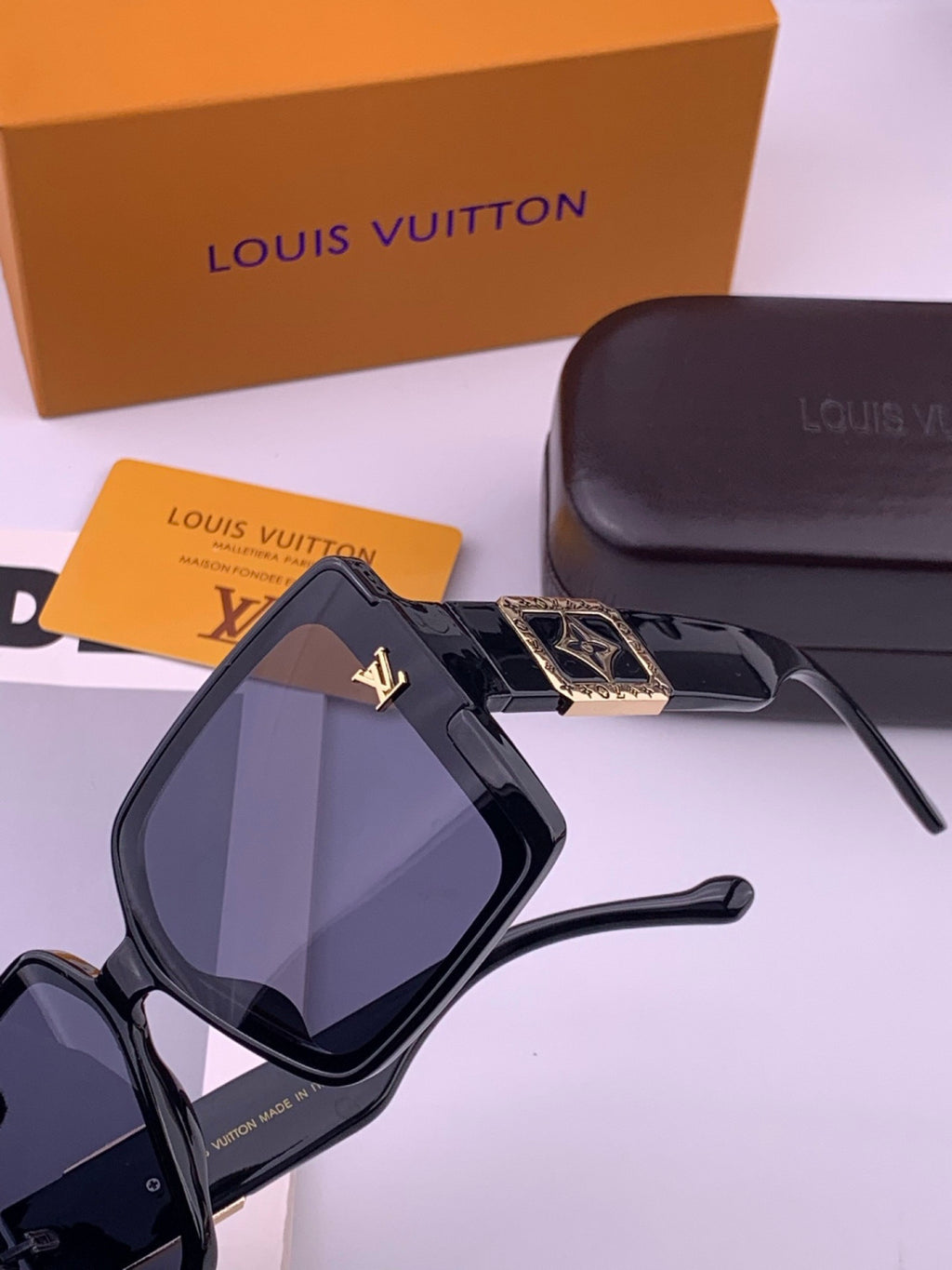 Louis Vuitton L97003 Square Black Lens Sunglasses for Men & Women - detail image 3