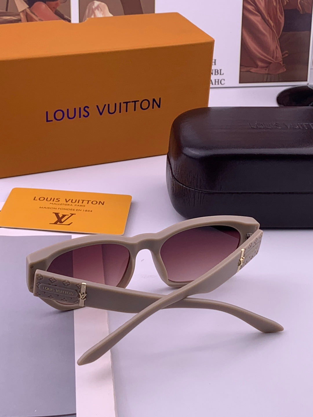 Louis Vuitton L17000 Square Black Lens Sunglasses for Men & Women - 486120 - detail image 5