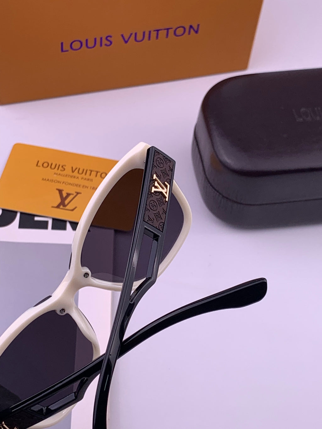Louis Vuitton L7310 Square Brown Lens Sunglasses for Men & Women - detail image 5