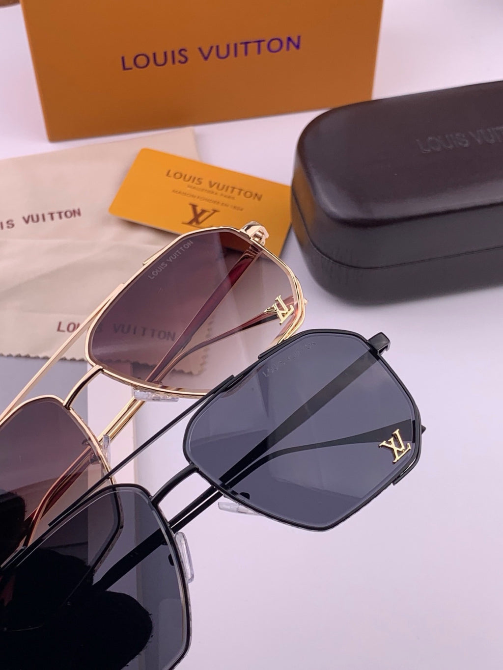 Louis Vuitton L31758 Aviator Black Lens Sunglasses for Men & Women - detail image 7