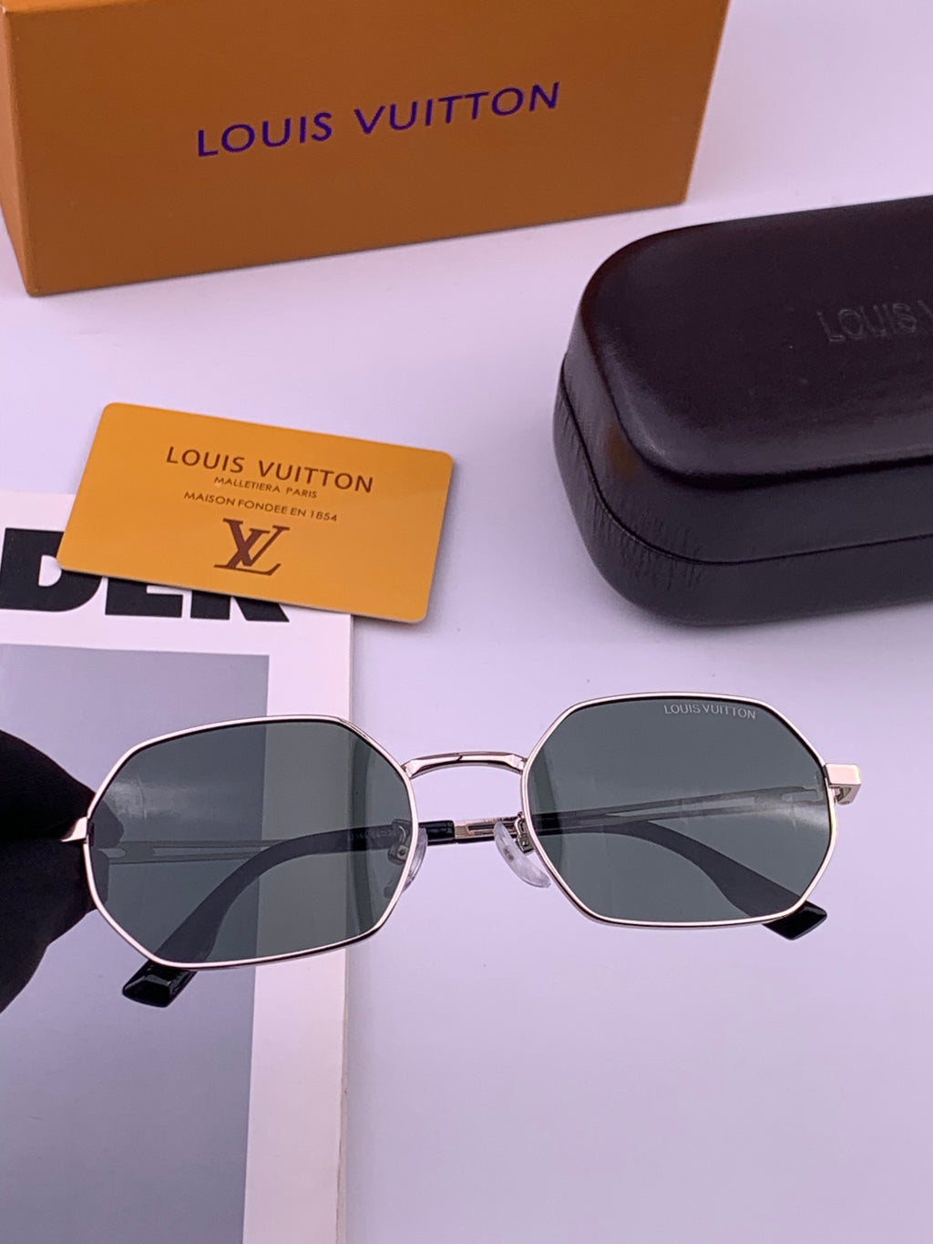Louis Vuitton L6339 Polarized Aviator Gold Lens Sunglasses for Men & - 486107