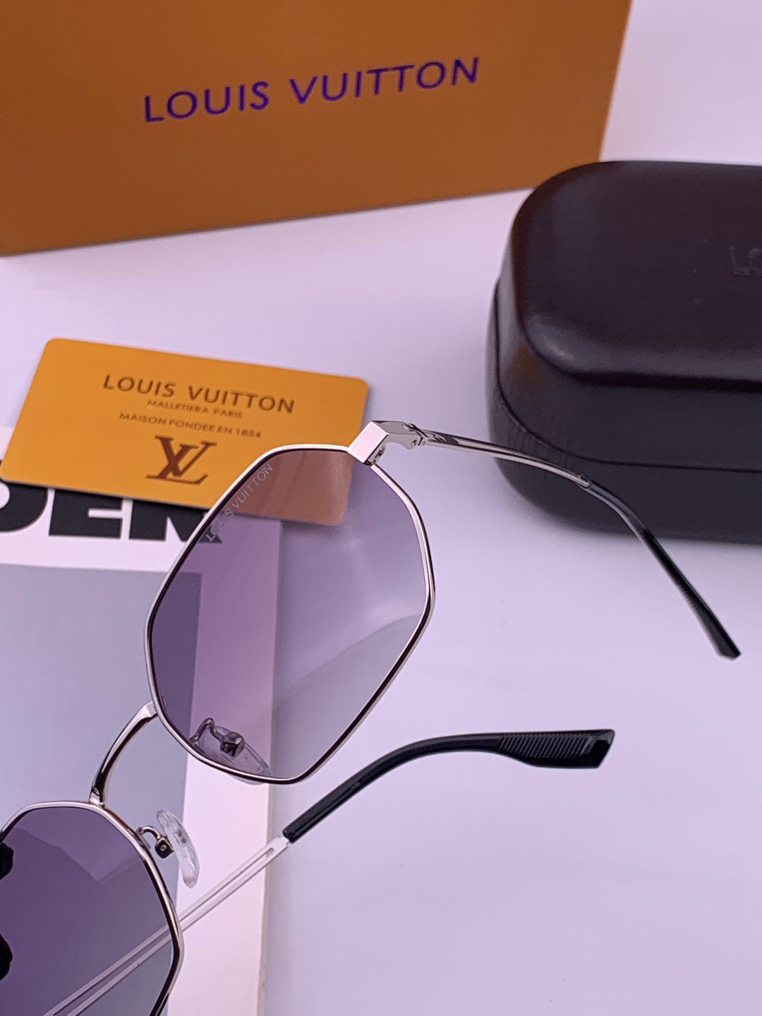 Louis Vuitton L6339 Polarized Aviator Black Lens Sunglasses for Men & Women - detail image 3