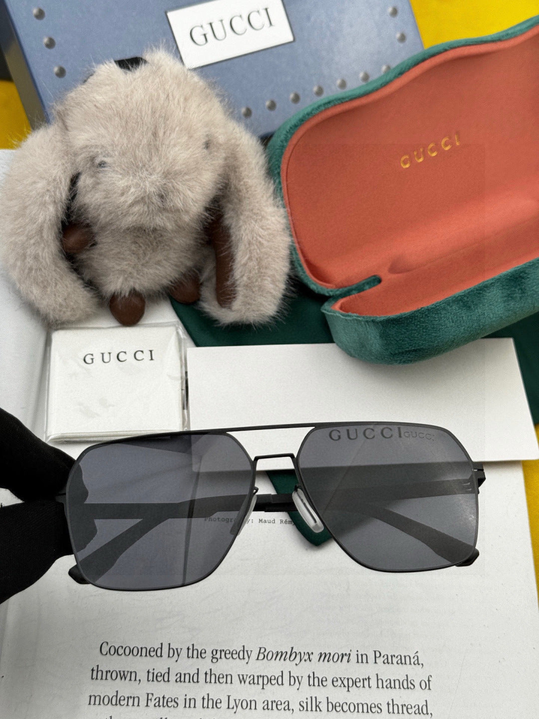 Gucci G711 Polarized Fashion Gold Lens Sunglasses for Men & Women - 486458 - detail image 3