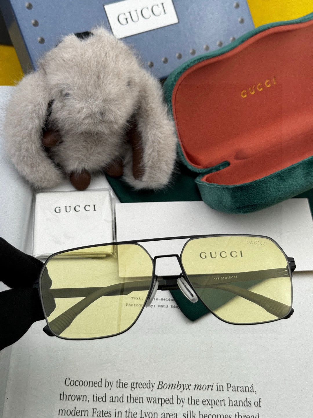 Gucci G711 Polarized Fashion Gold Lens Sunglasses for Men & Women - 486459 - detail image 2