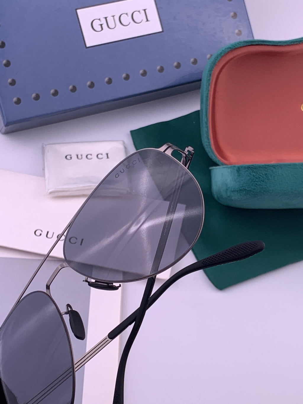 Gucci G0515 Polarized Aviator Gold Lens Sunglasses for Men - detail image 3