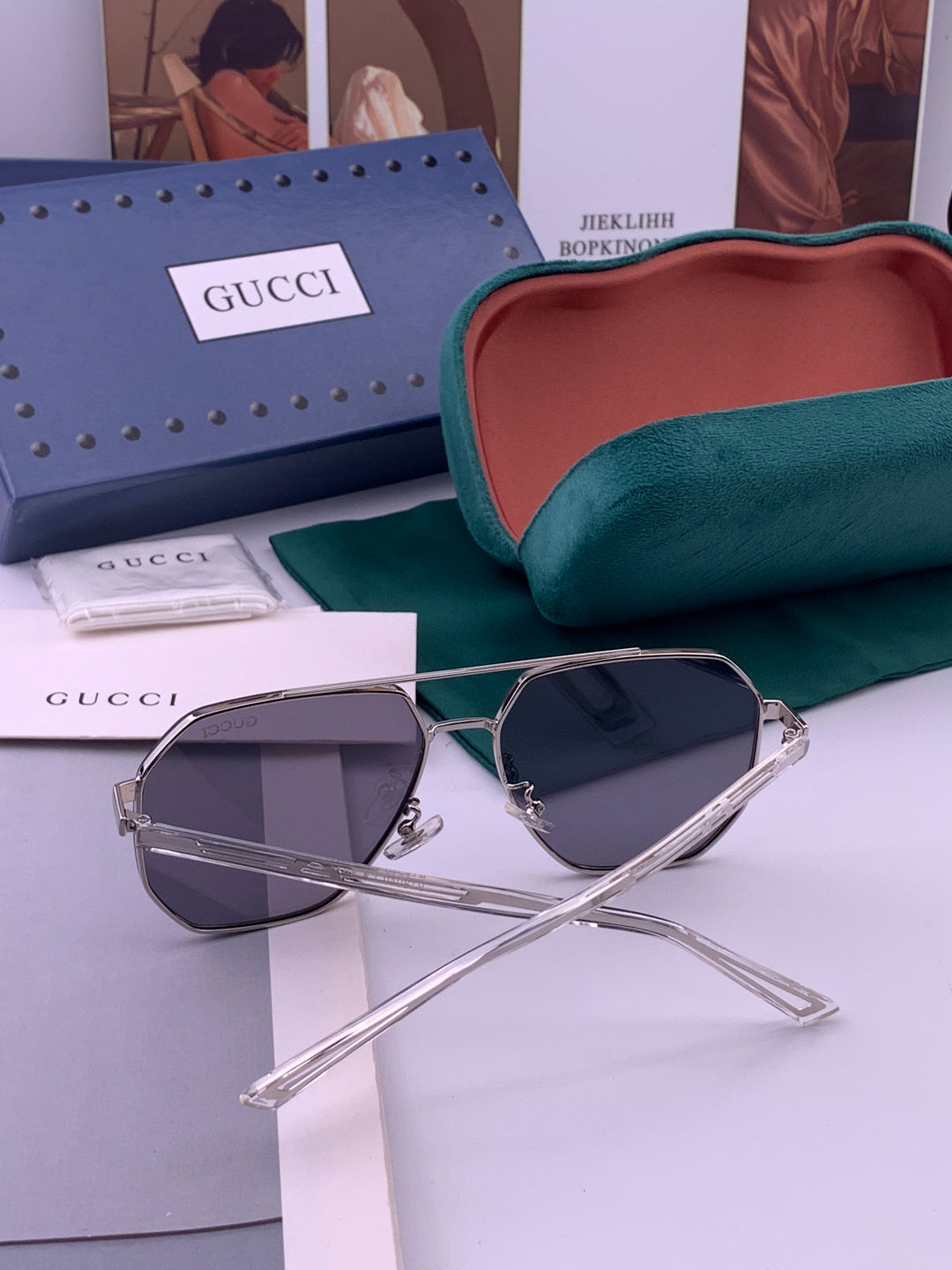 Gucci G01804 Polarized Aviator Gold Lens Sunglasses for Men - detail image 4