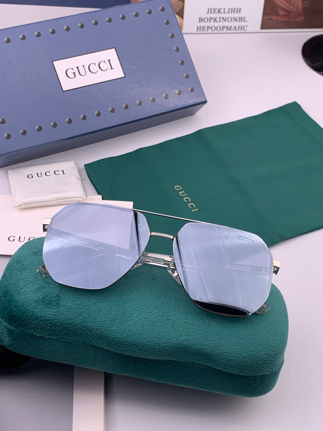 Gucci G01804 Polarized Aviator Gold Lens Sunglasses for Men - detail image 7