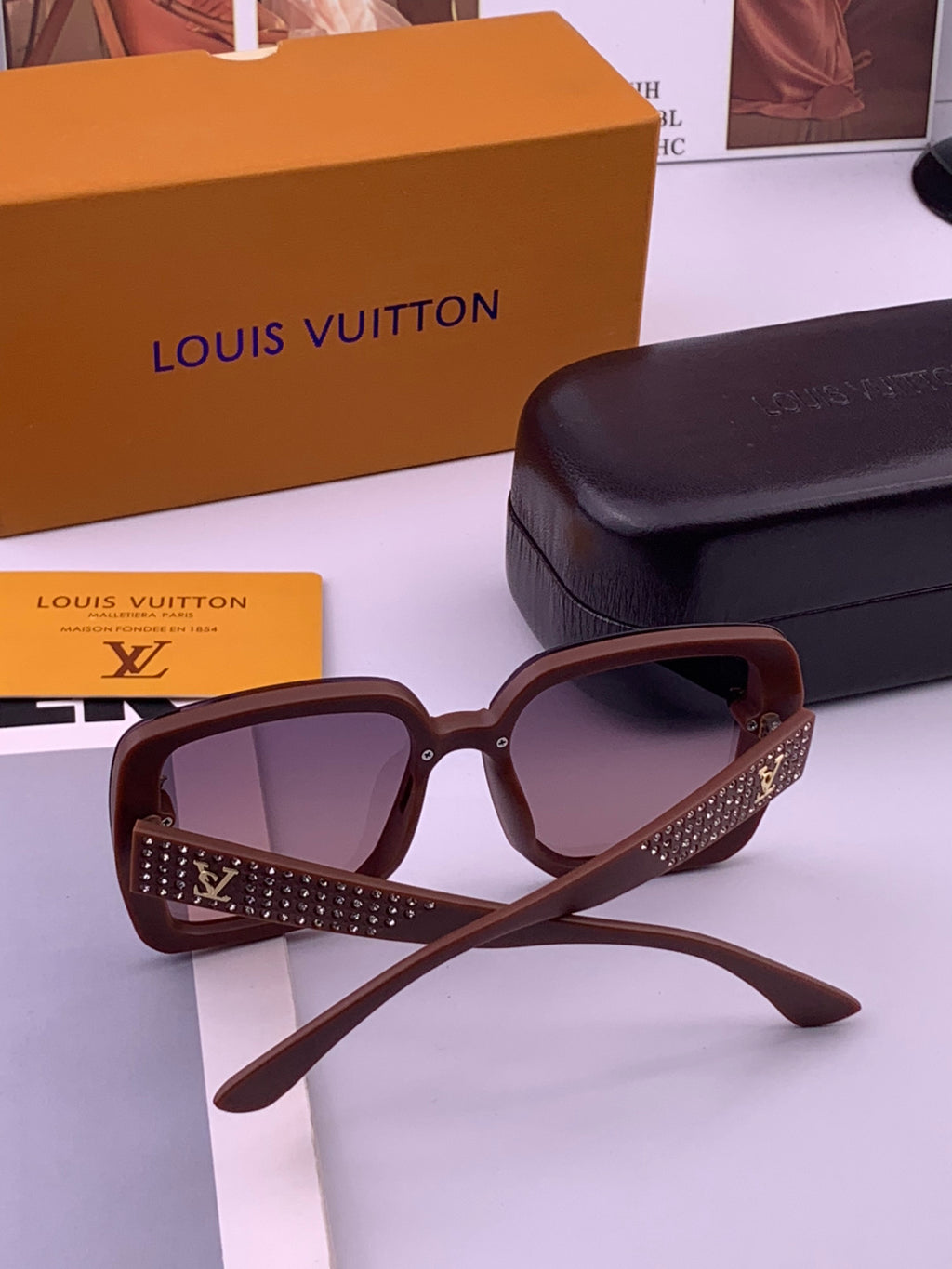 Louis Vuitton L2990 Square Black Lens Sunglasses for Men & Women - detail image 4