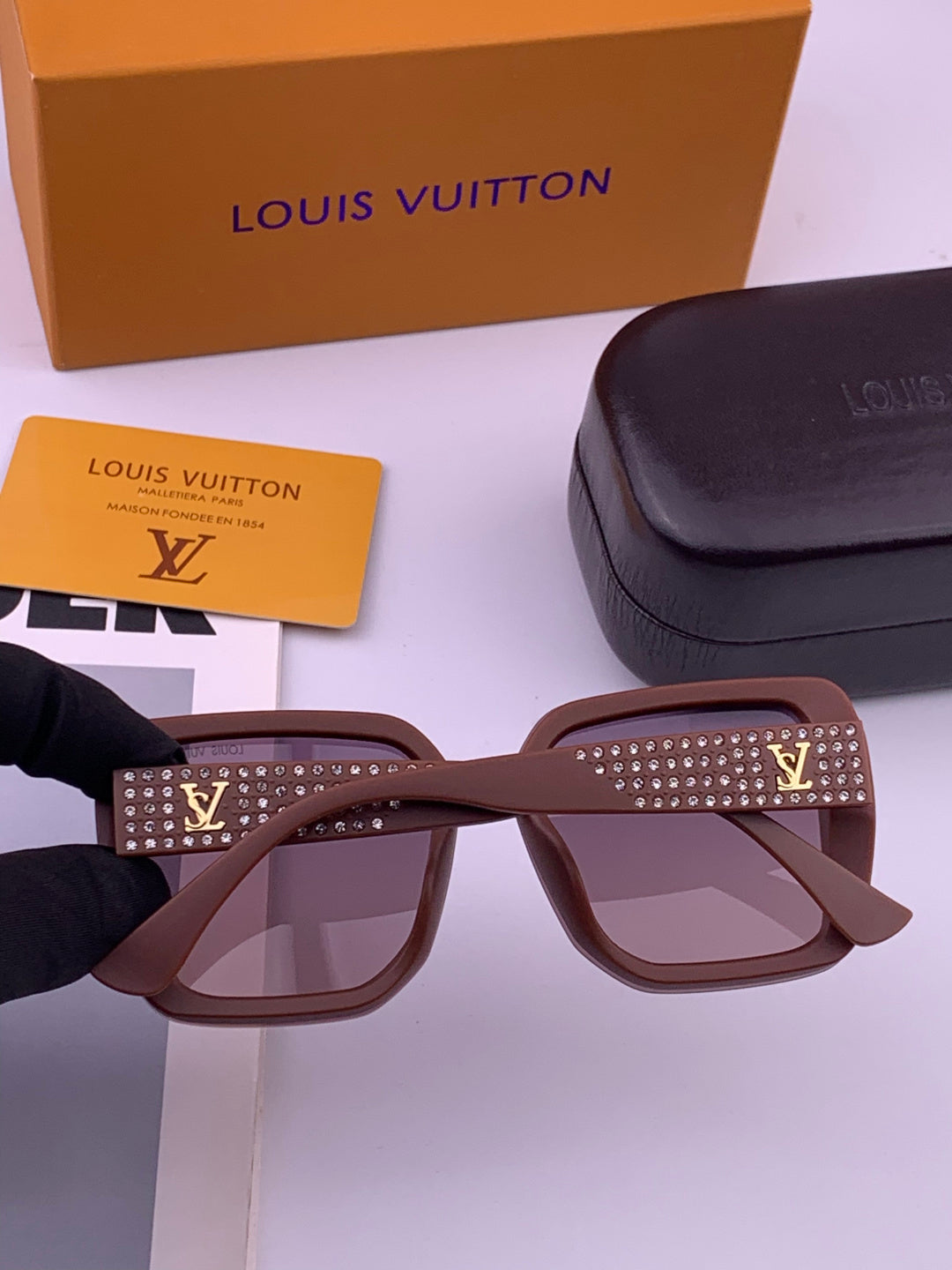 Louis Vuitton L2990 Square Black Lens Sunglasses for Men & Women - detail image 5