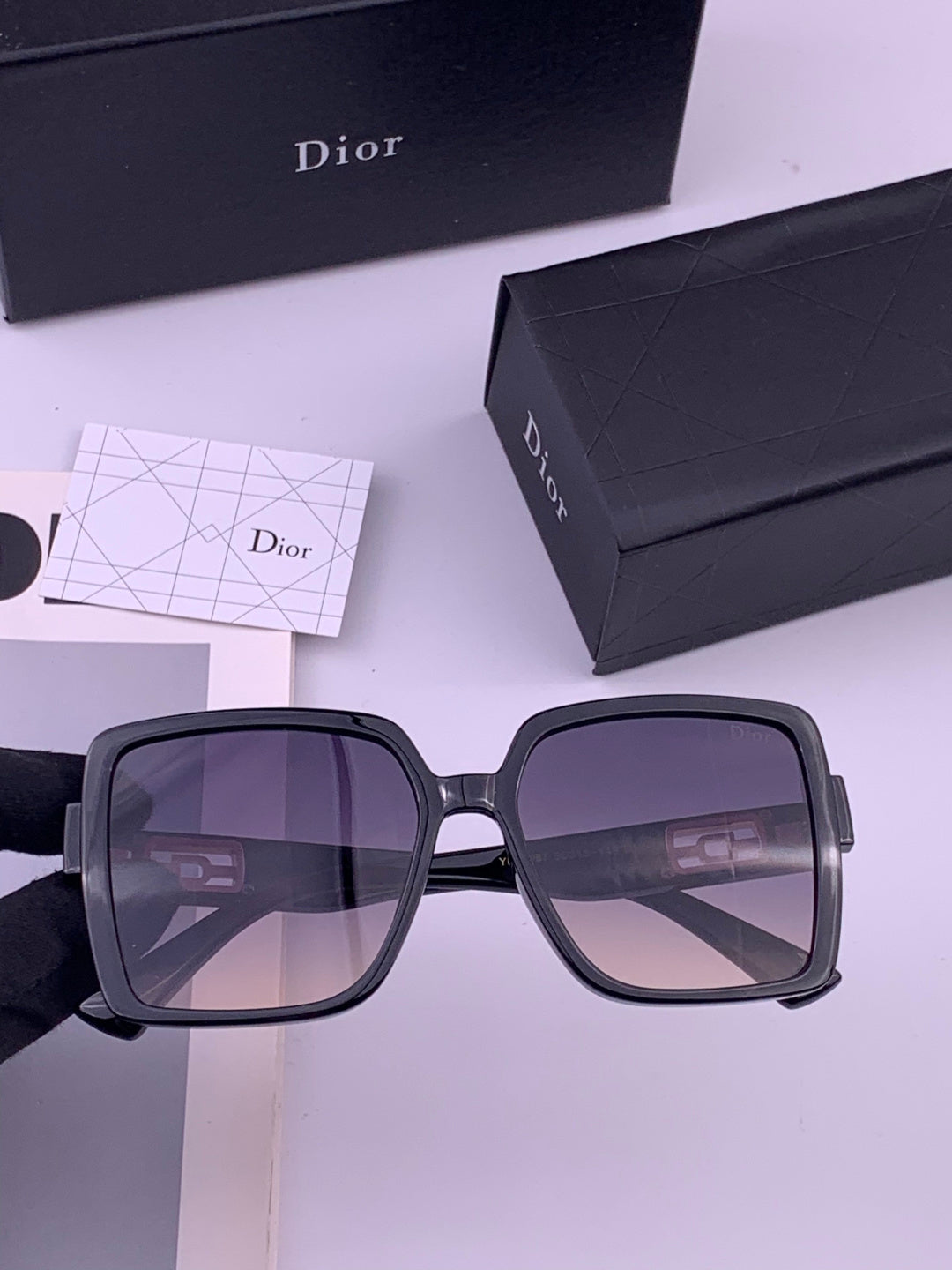 Dior D78000 Fashion Gold Lens Sunglasses for Men & Women - 486794