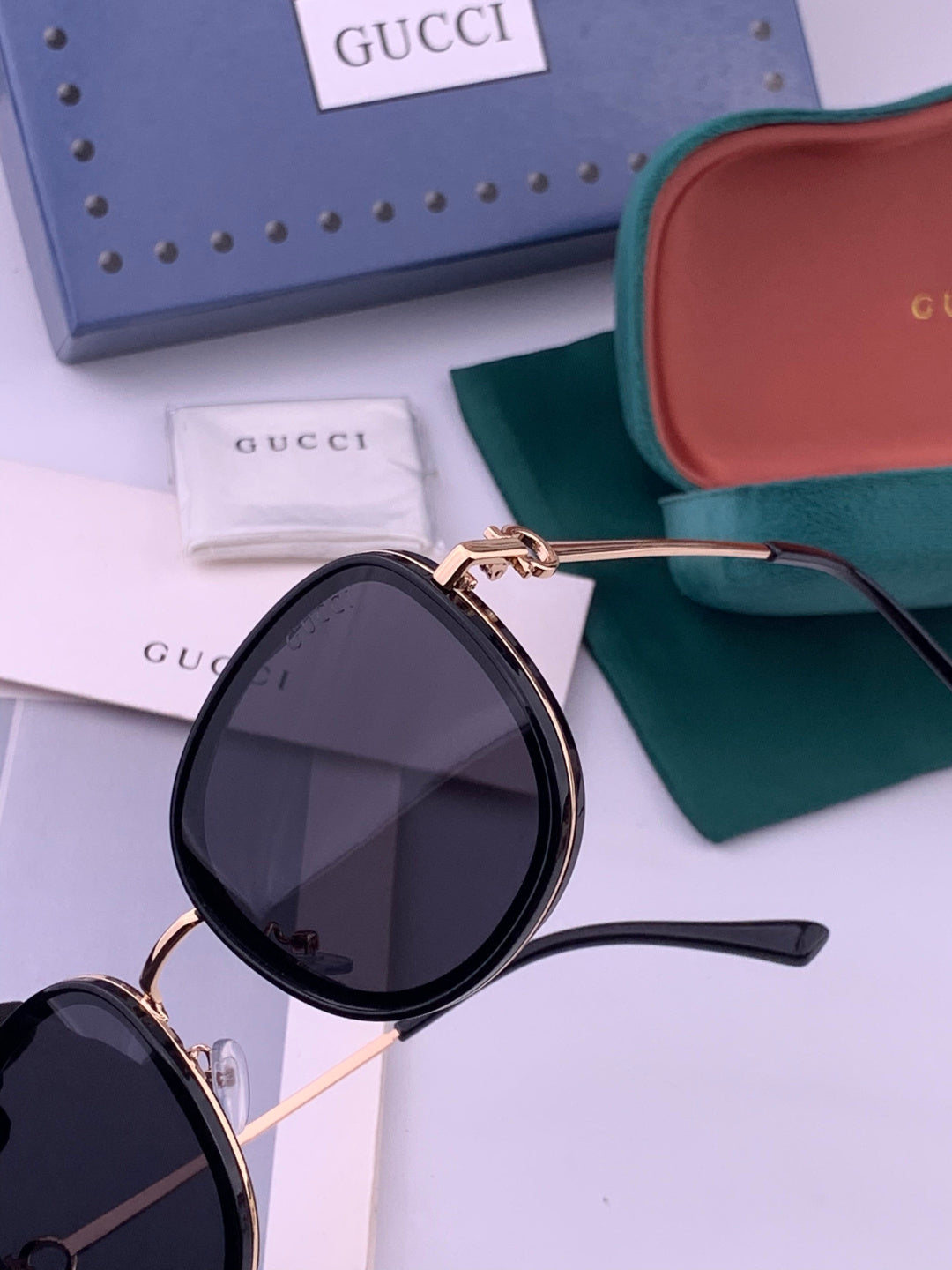 Gucci G9680 Polarized Fashion Black Lens Sunglasses for Men & Women - detail image 3