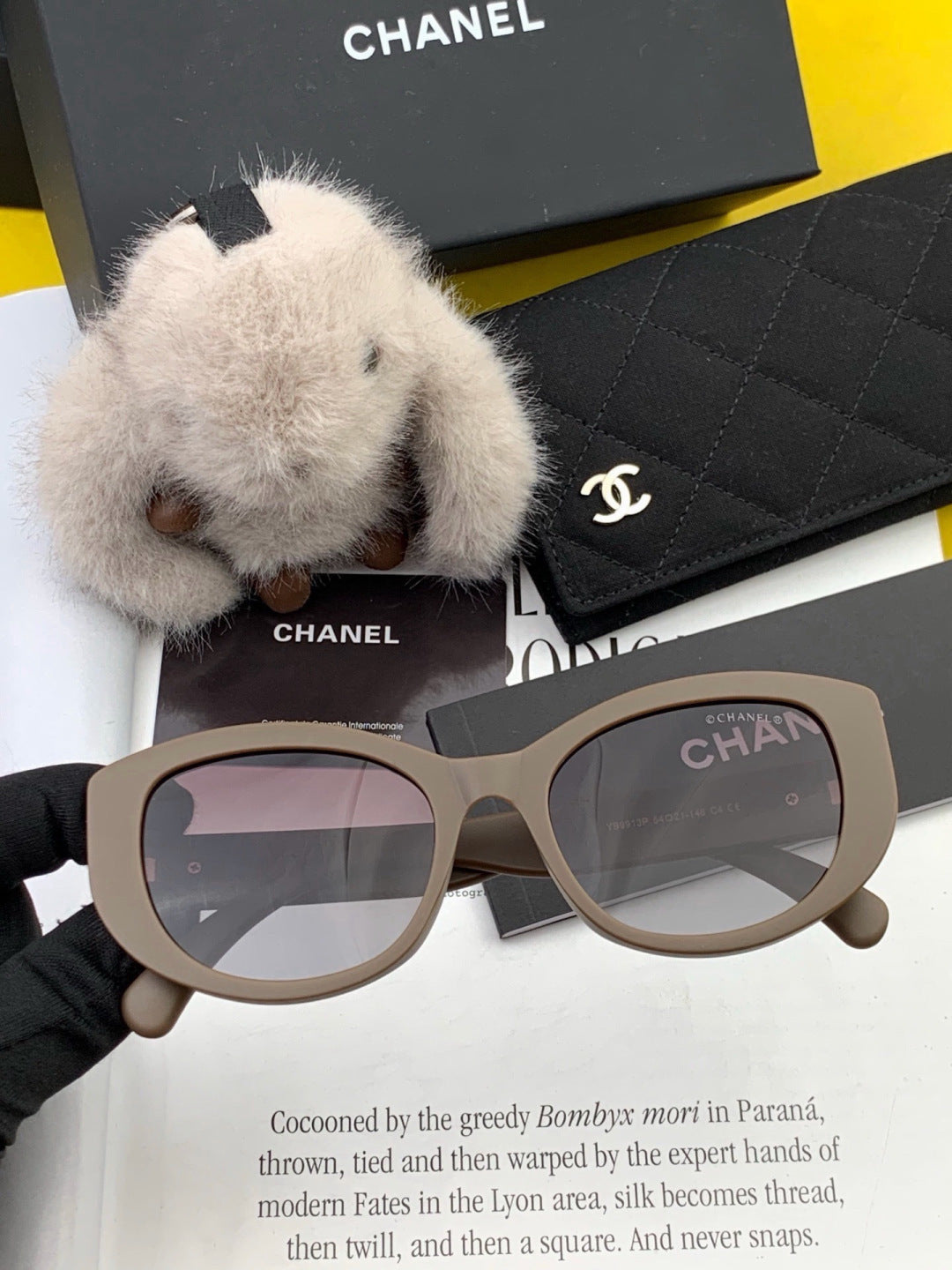 Chanel CH3991 Polarized Round Silver Lens Sunglasses for Women - detail image 2