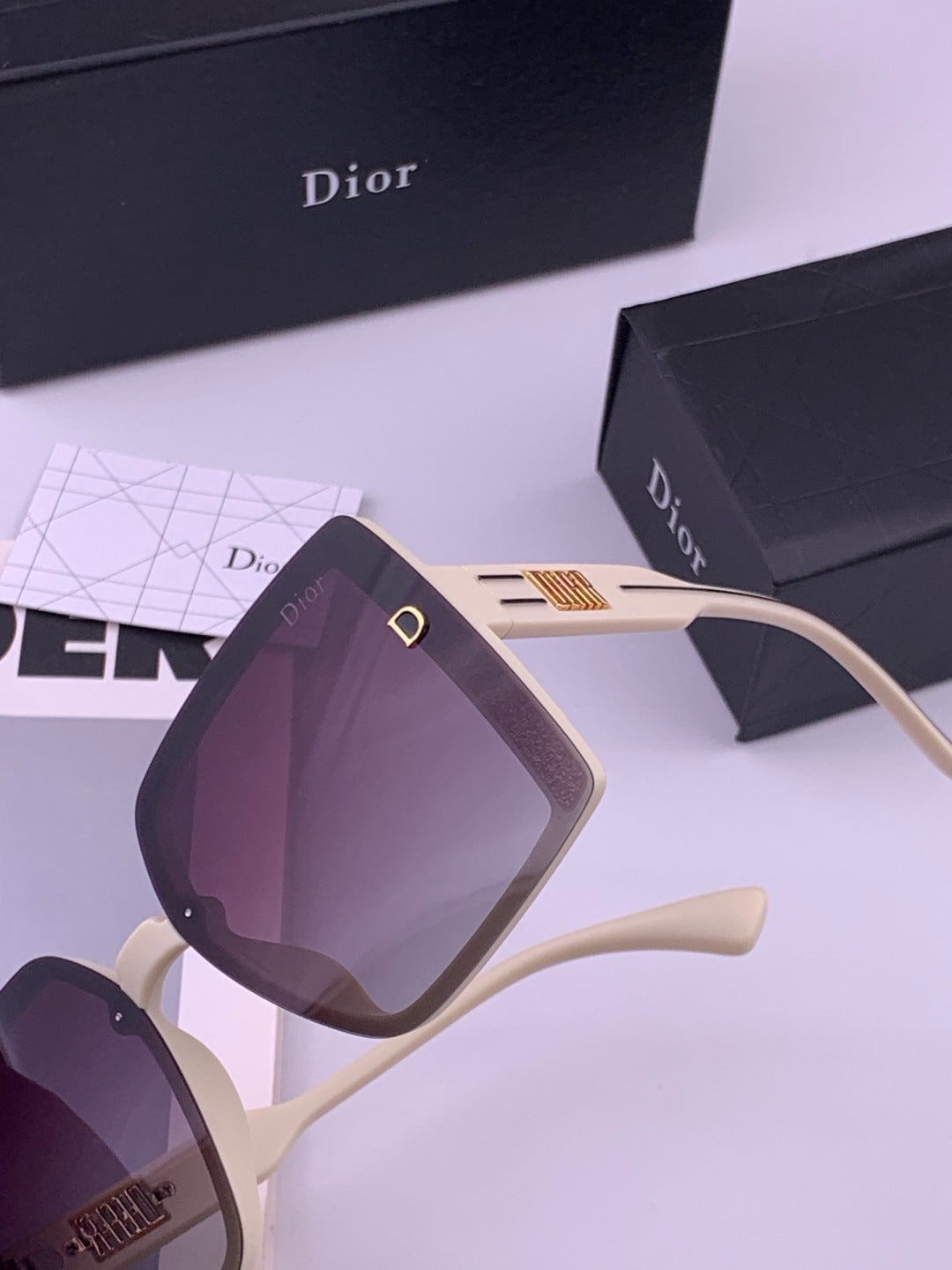 Dior D5290 Polarized Square Black Lens Sunglasses for Men & Women - detail image 4