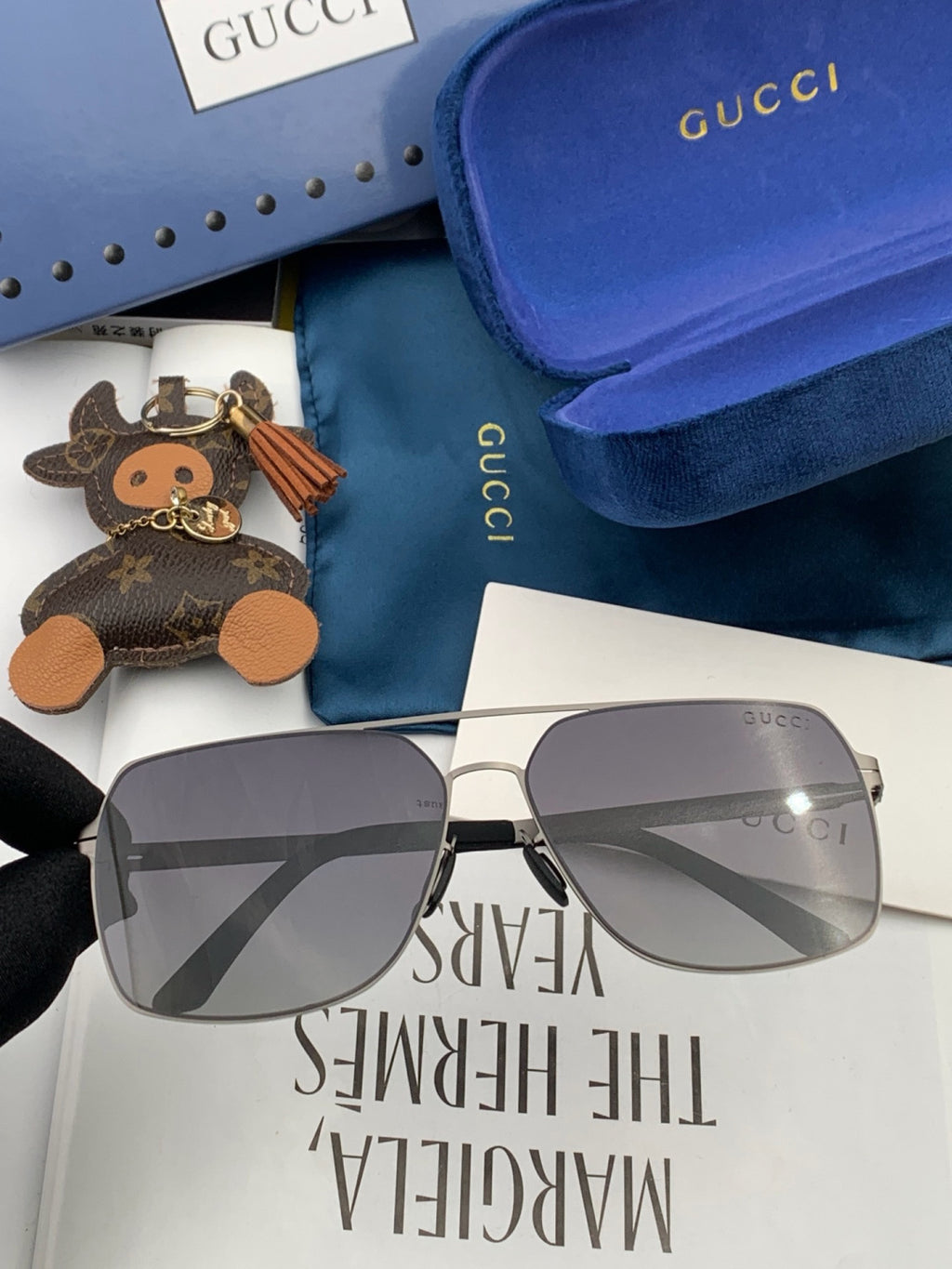 Gucci G3730 Fashion Blue Lens Sunglasses for Men & Women - detail image 3