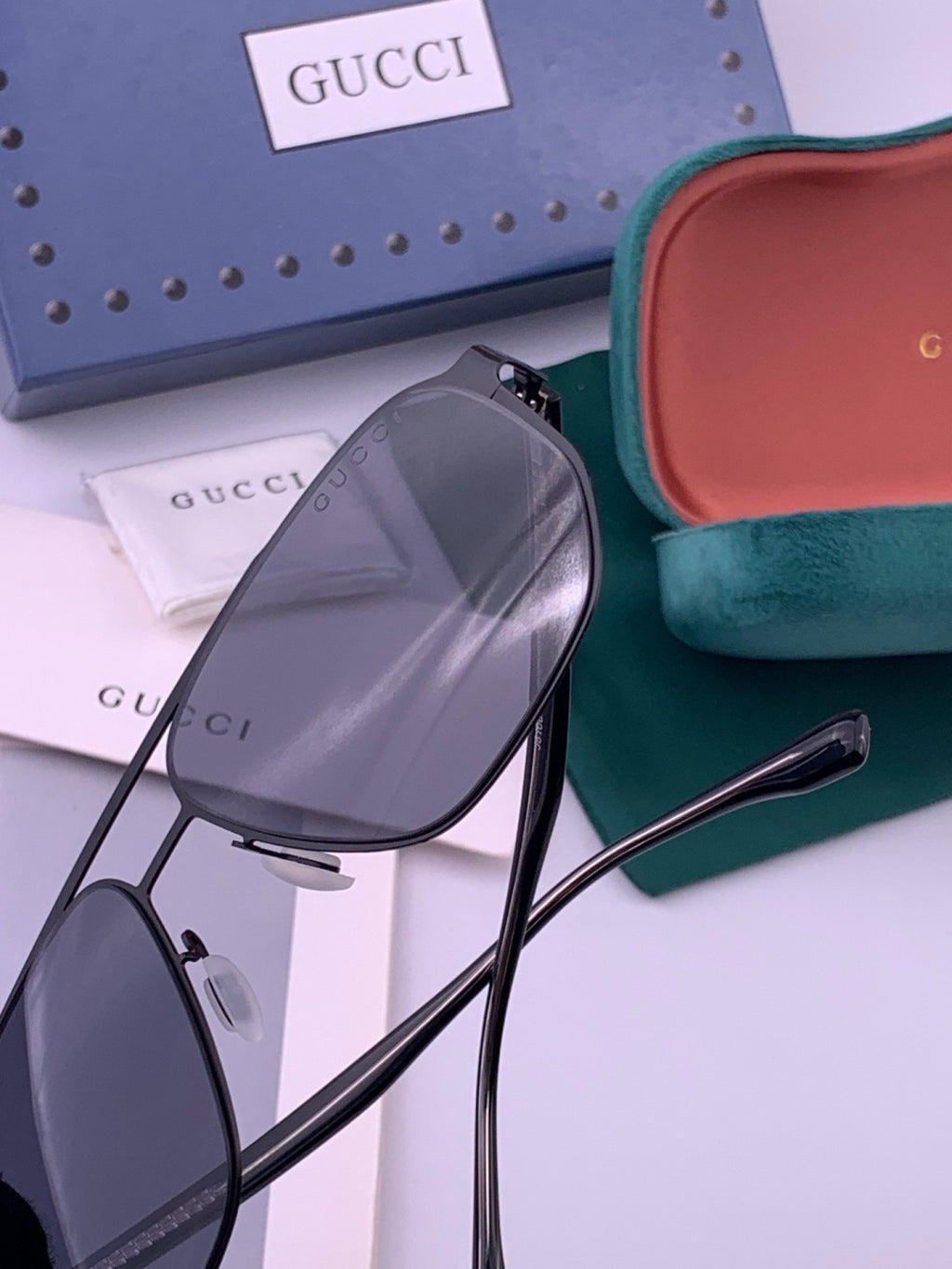 Gucci G3380 Polarized Aviator Gold Lens Sunglasses for Men - detail image 4