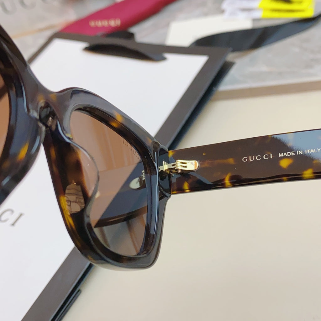 Gucci GG1550SK Fashion Black Lens Sunglasses for Men & Women - detail image 6