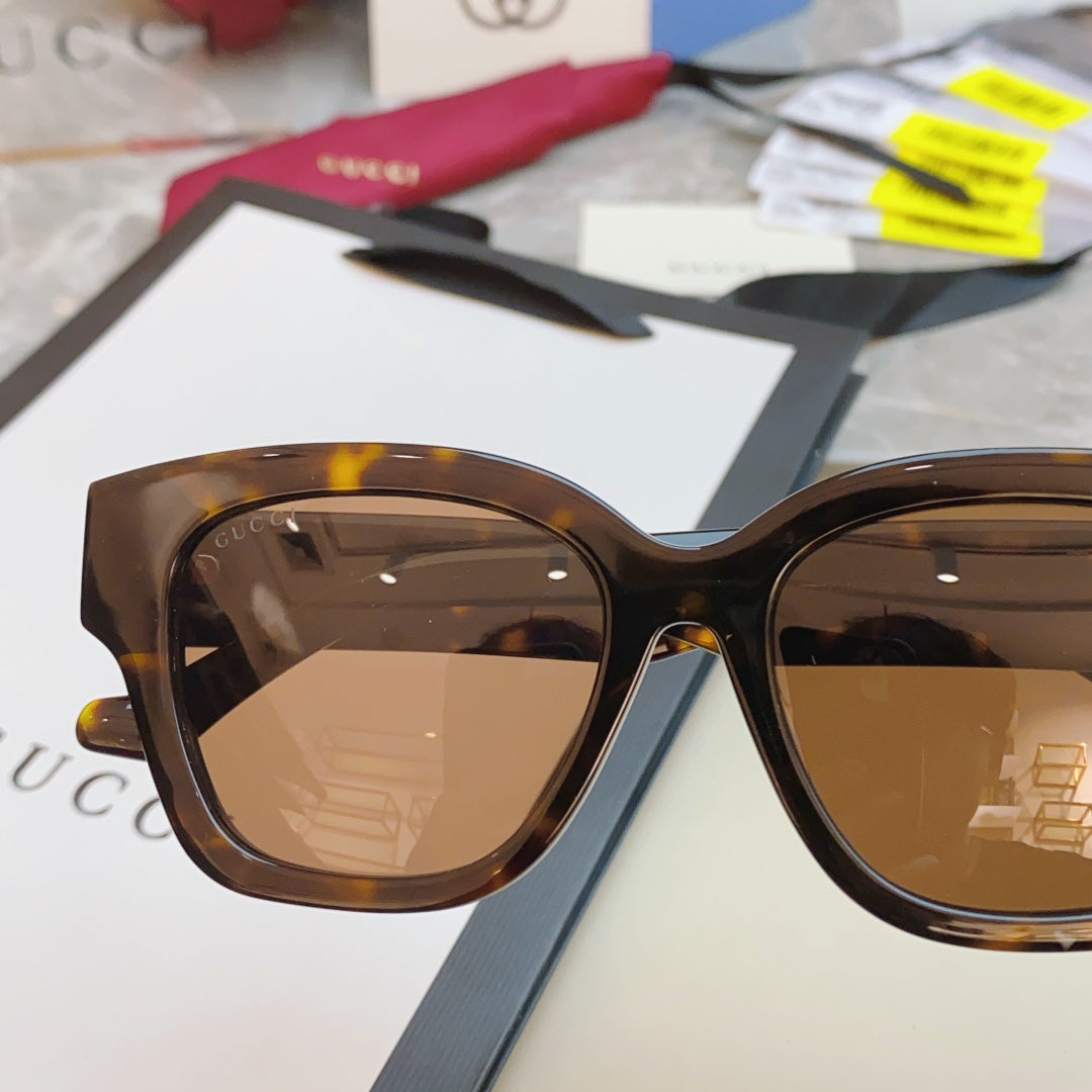 Gucci GG1550SK Fashion Black Lens Sunglasses for Men & Women - detail image 7