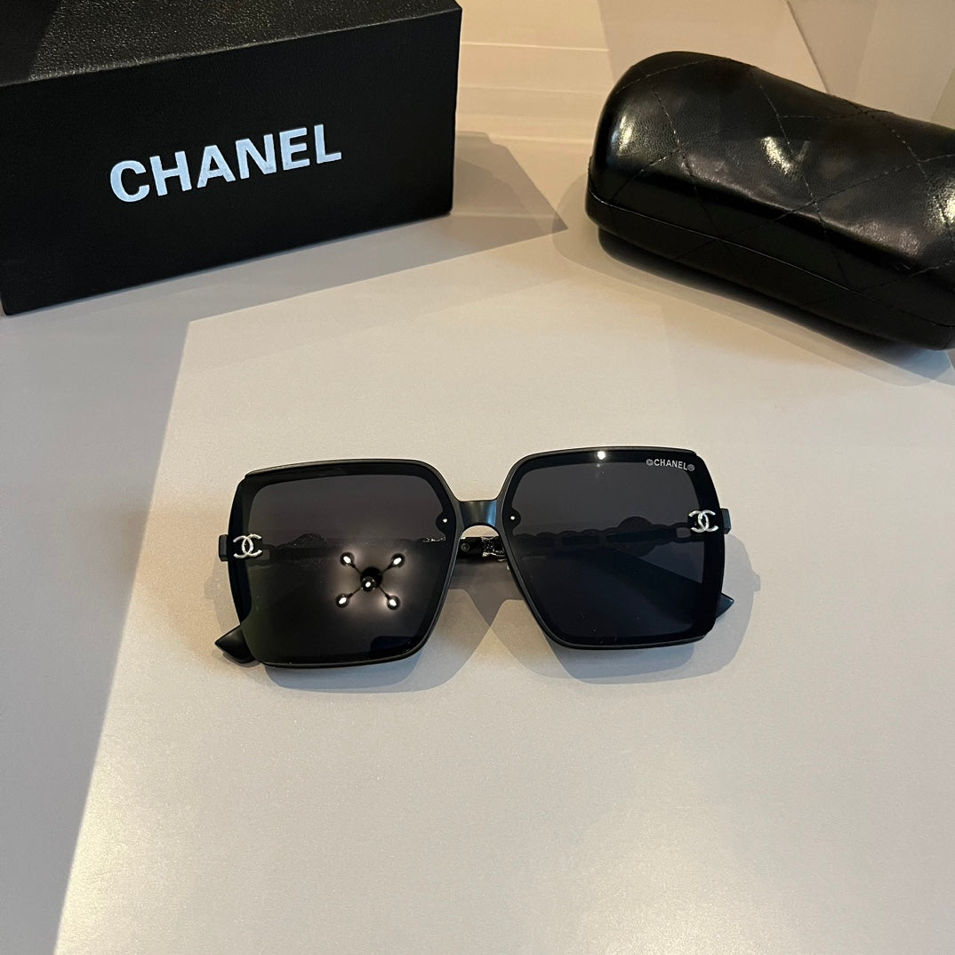 Chanel Oversized Black Lens Sunglasses for Men & Women - 415341 - detail image 5