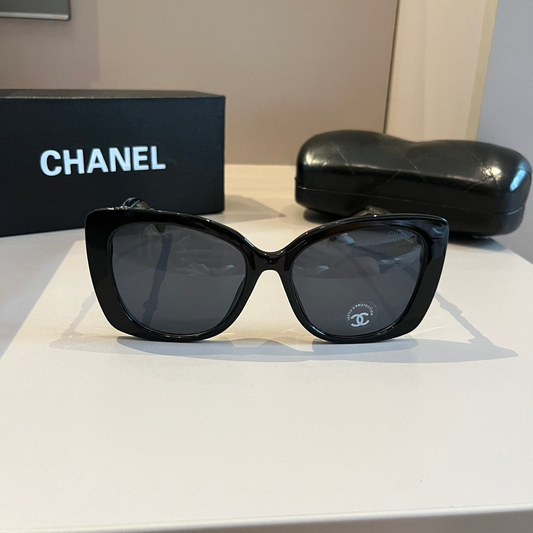Chanel Oversized Black Lens Sunglasses for Men & Women - 415342 - detail image 2
