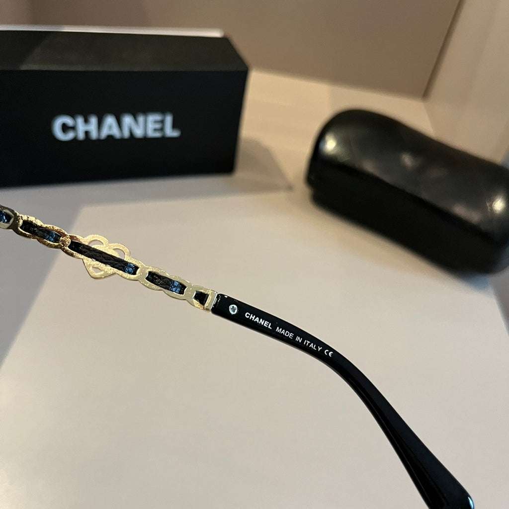 Chanel Oversized Black Lens Sunglasses for Men & Women - 415342 - detail image 7