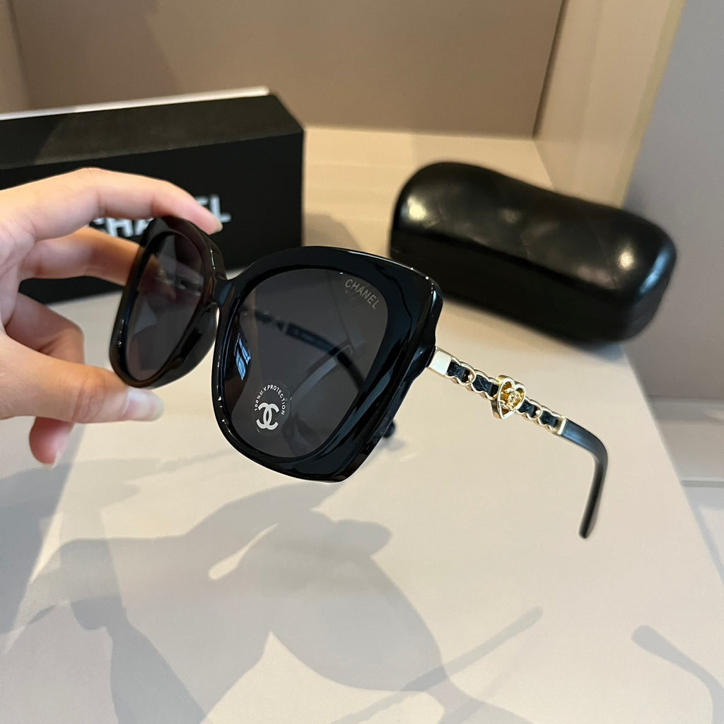 Chanel Oversized Black Lens Sunglasses for Men & Women - 415342 - detail image 4