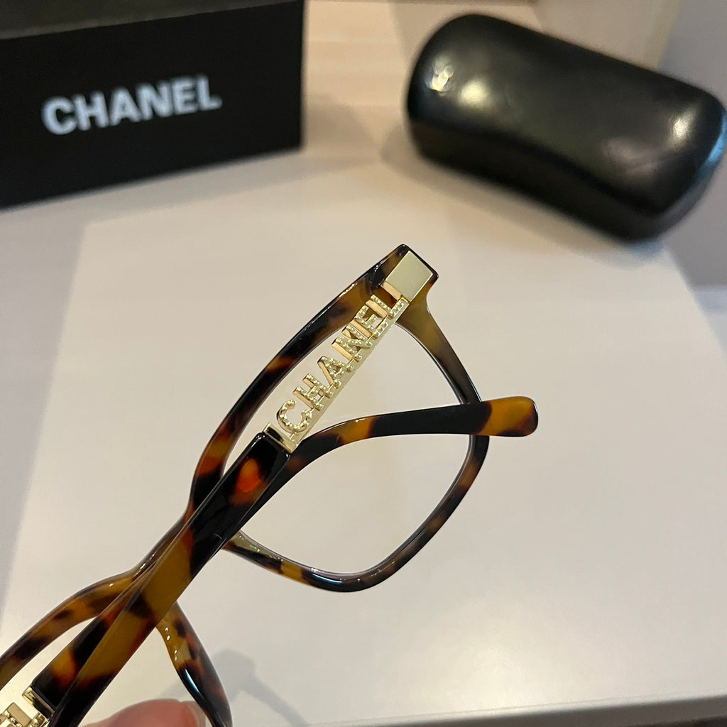 Chanel Oversized Silver Lens Sunglasses for Men & Women - 415340 - detail image 7