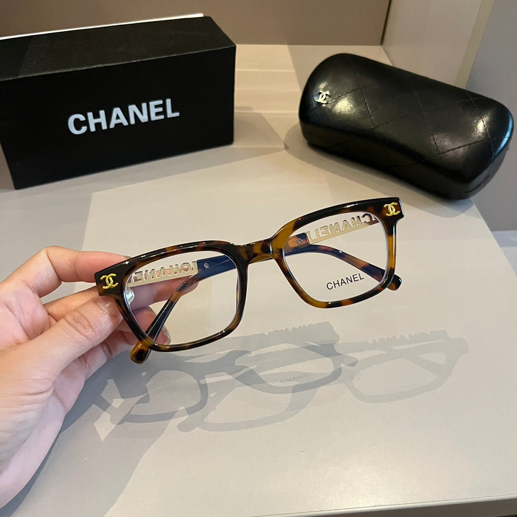 Chanel Oversized Silver Lens Sunglasses for Men & Women - 415340 - detail image 2