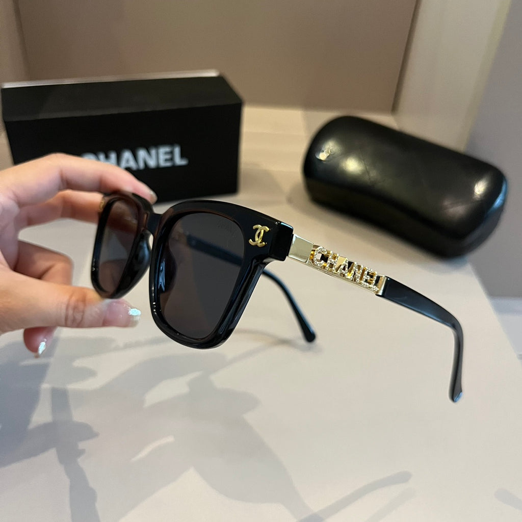 Chanel Oversized Silver Lens Sunglasses for Men & Women - 415338 - detail image 5