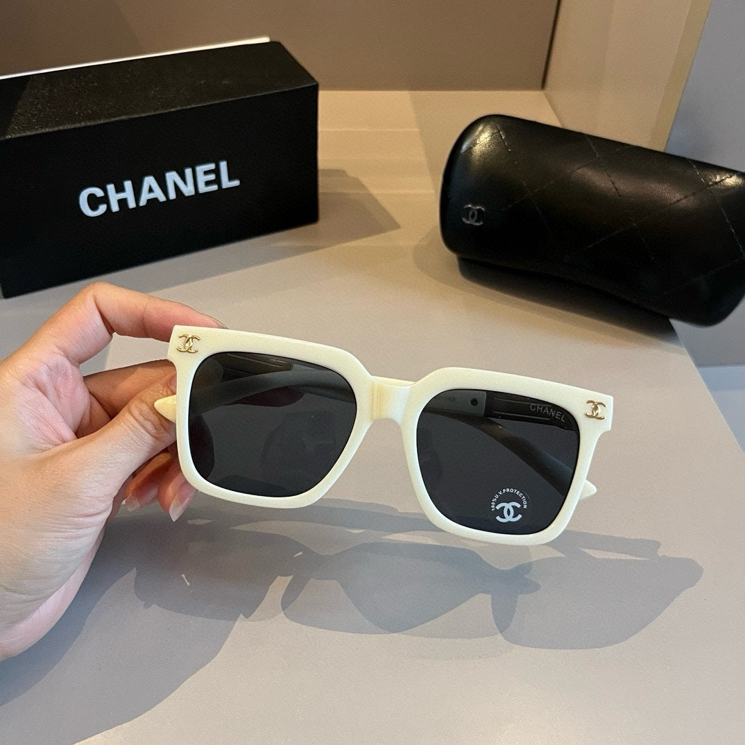 Chanel Square Gold Lens Sunglasses for Men & Women - 415337 - detail image 6