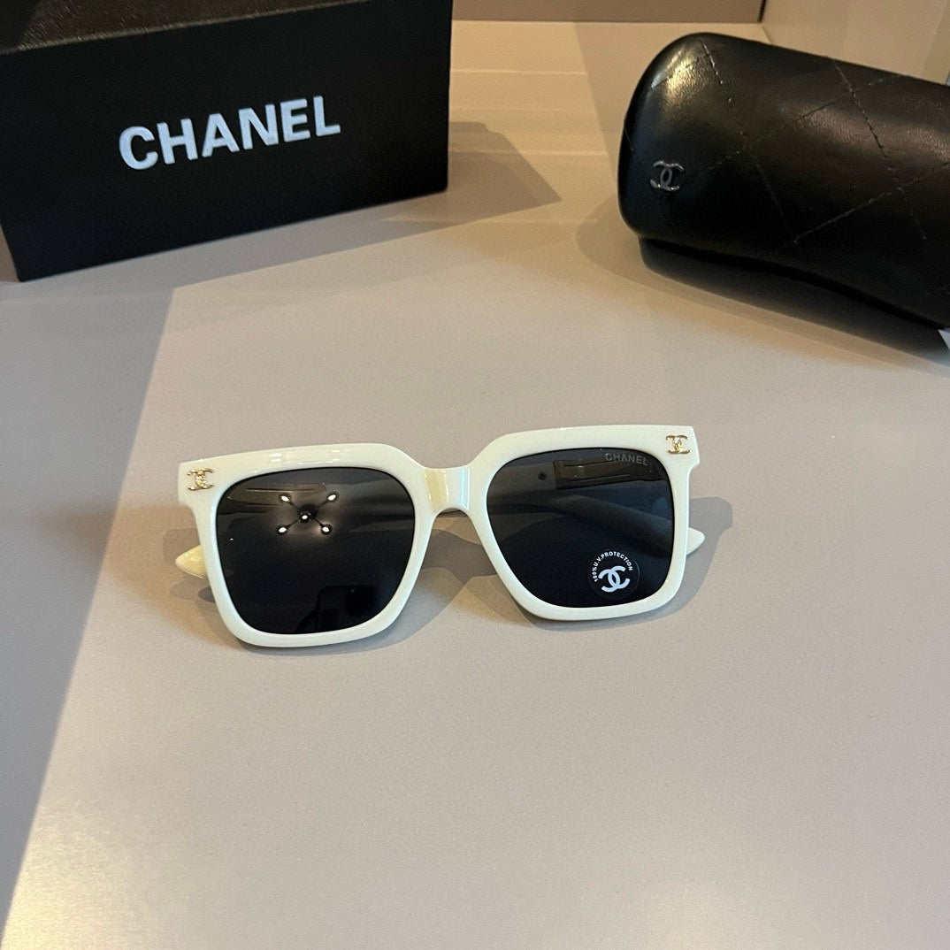 Chanel Square Gold Lens Sunglasses for Men & Women - 415337 - detail image 5