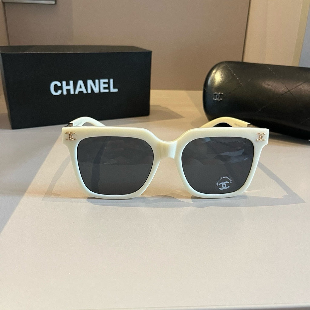 Chanel Square Gold Lens Sunglasses for Men & Women - 415337 - detail image 2