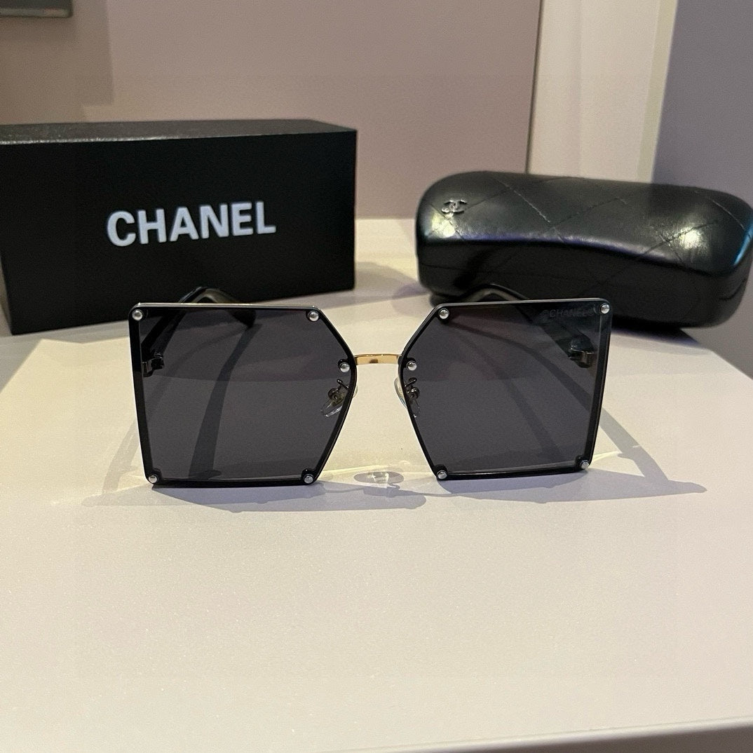 Chanel Fashion Black Lens Sunglasses for Men & Women - 997706 - detail image 2