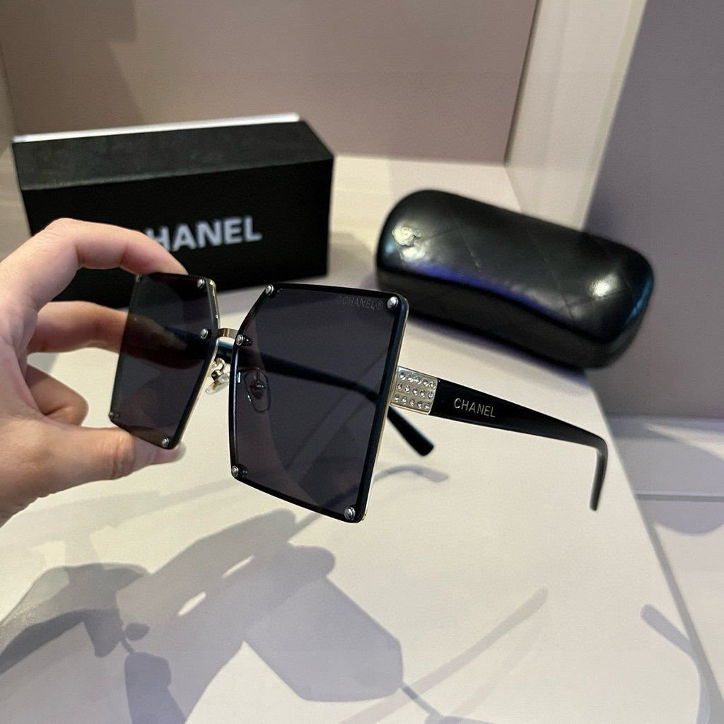 Chanel Fashion Black Lens Sunglasses for Men & Women - 997706 - detail image 3