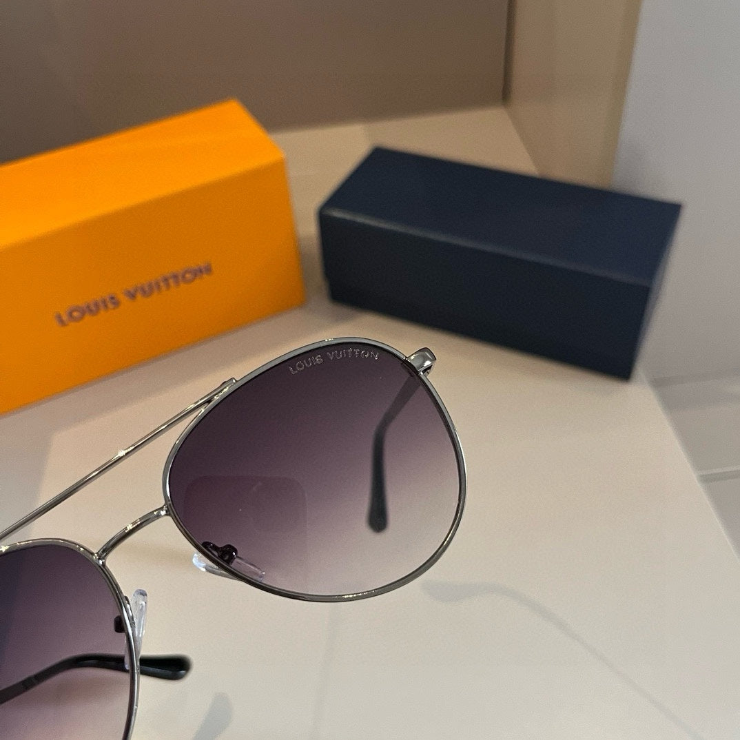 Louis Vuitton Polarized Fashion Gold Lens Sunglasses for Men & Women - detail image 5