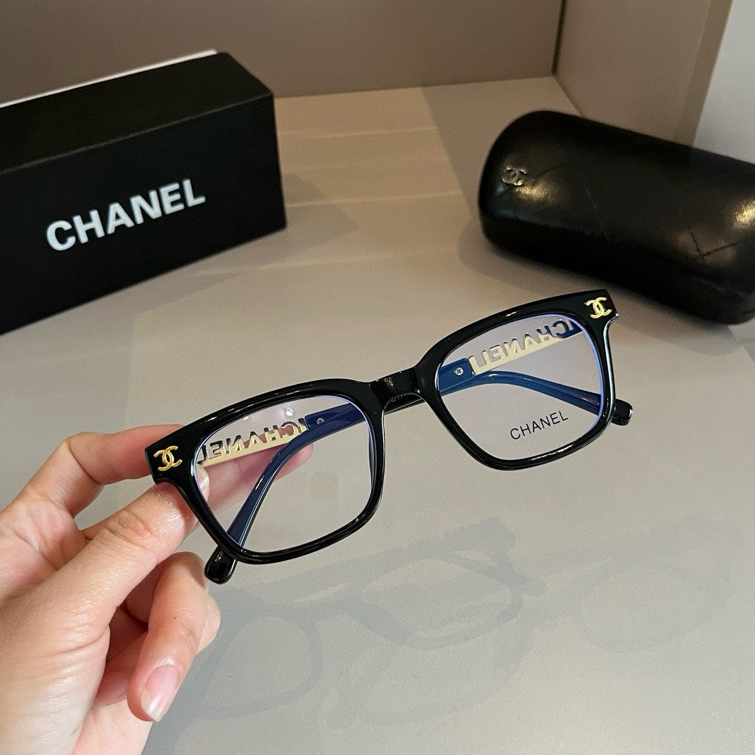 Chanel Oversized Silver Lens Sunglasses for Men & Women - 997719 - detail image 2