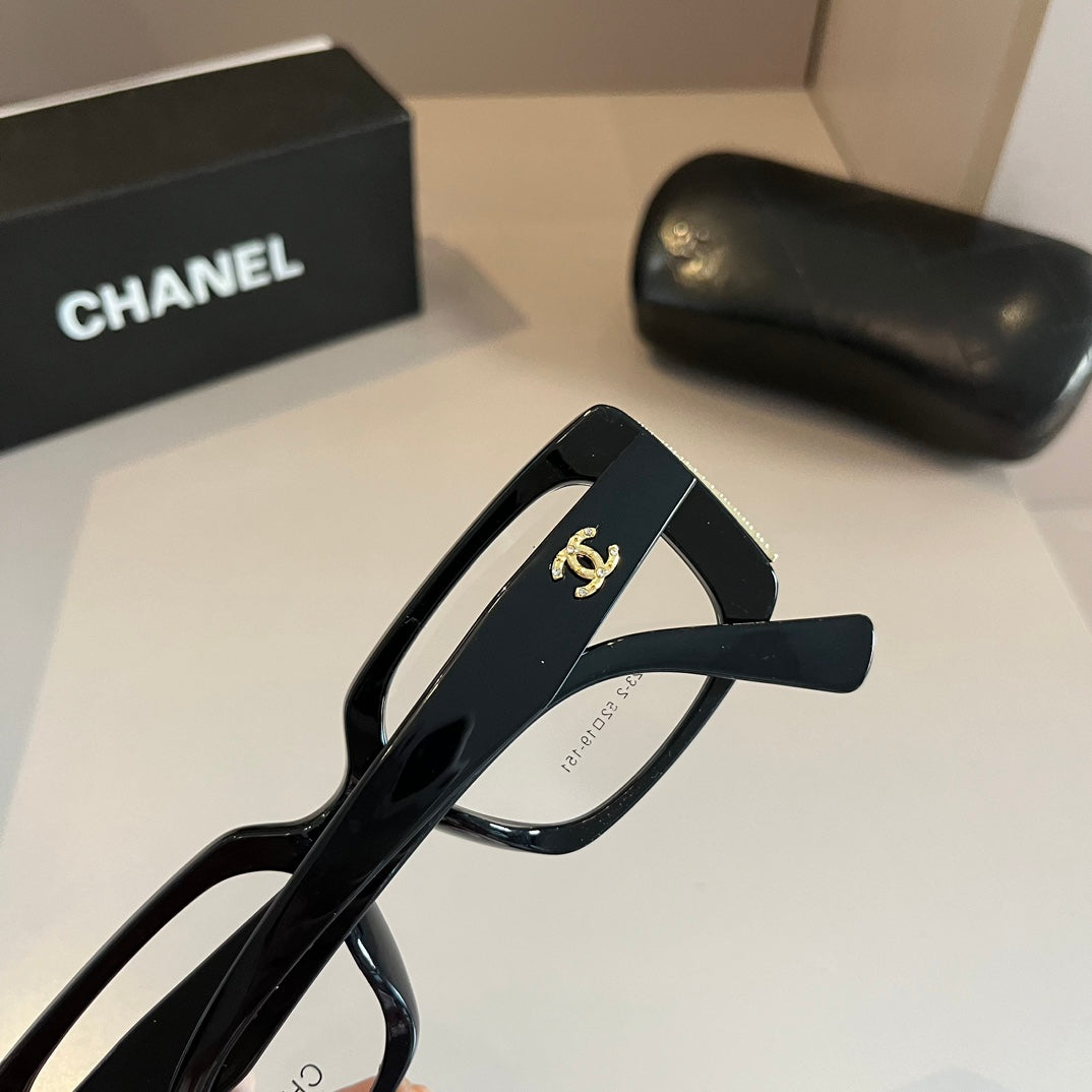 Chanel Oversized Silver Lens Sunglasses for Men & Women - 997720 - detail image 6