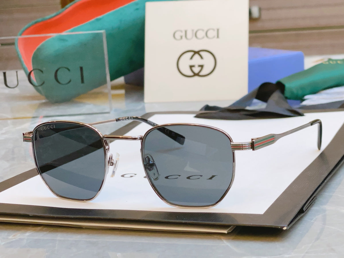 Gucci GG1878O Fashion Gray Lens Sunglasses for Men & Women - detail image 4