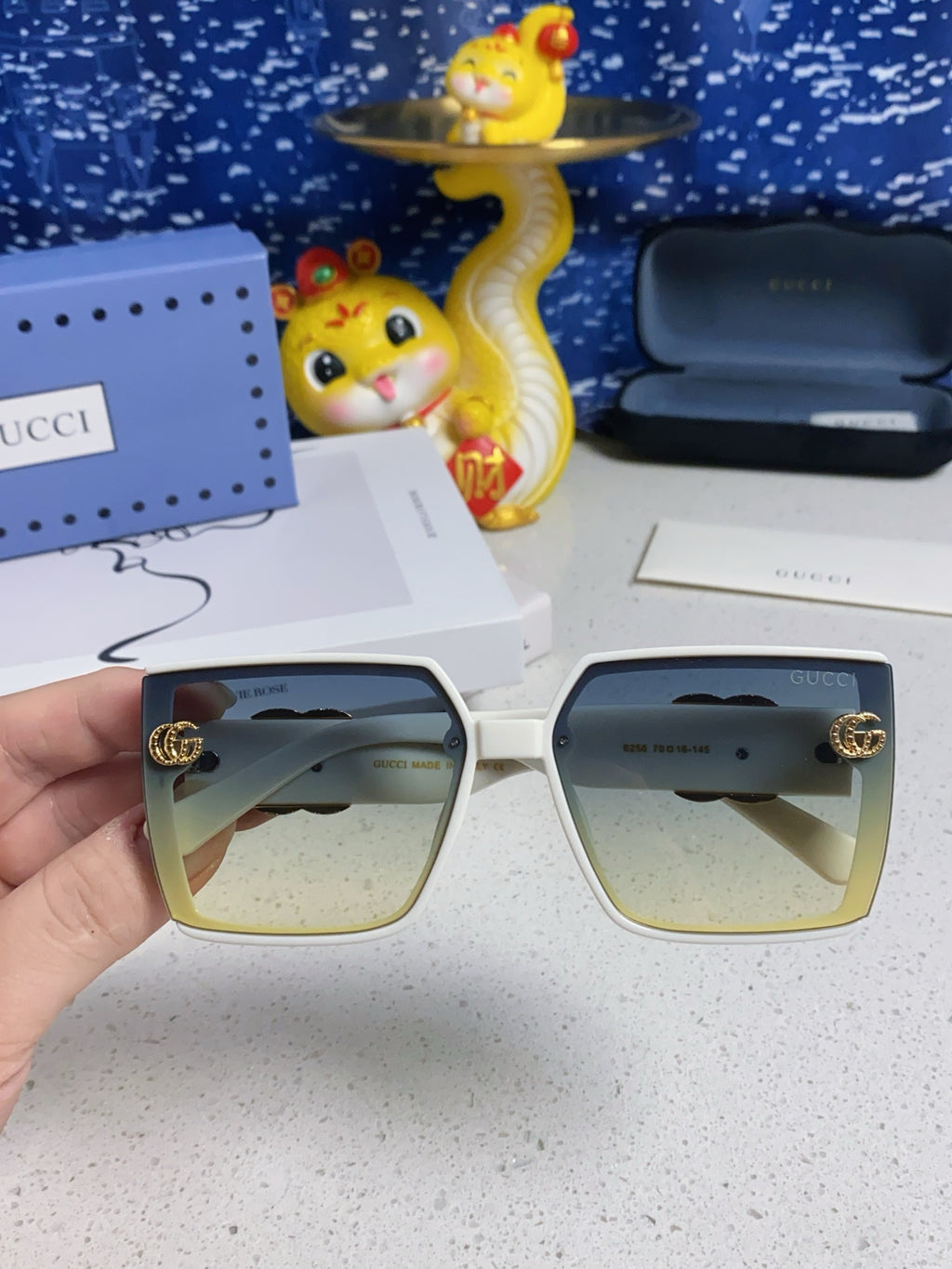 Gucci Polarized Fashion Silver Lens Sunglasses for Women - 357873 - detail image 4