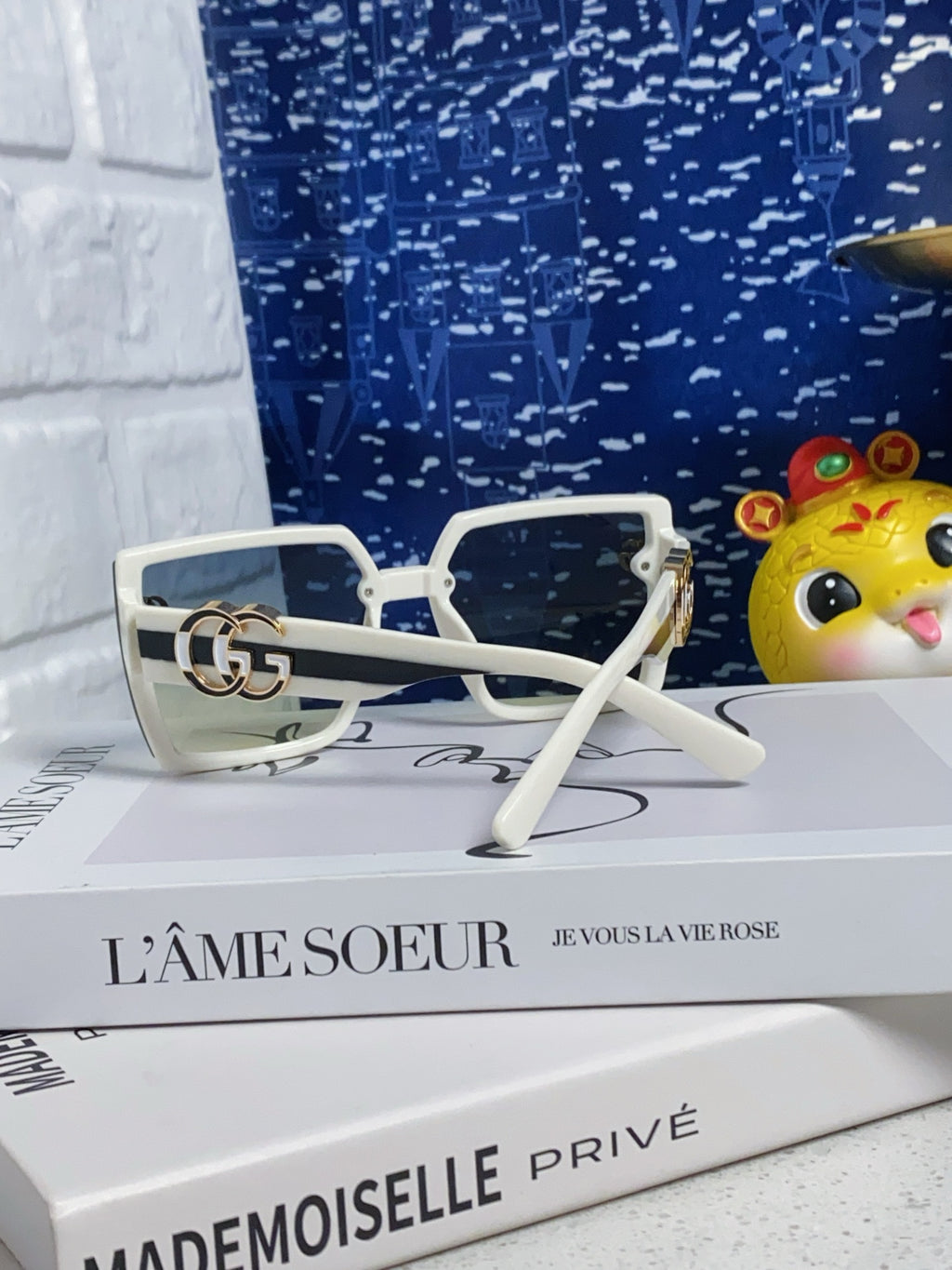 Gucci Polarized Fashion Silver Lens Sunglasses for Women - 486439 - detail image 3