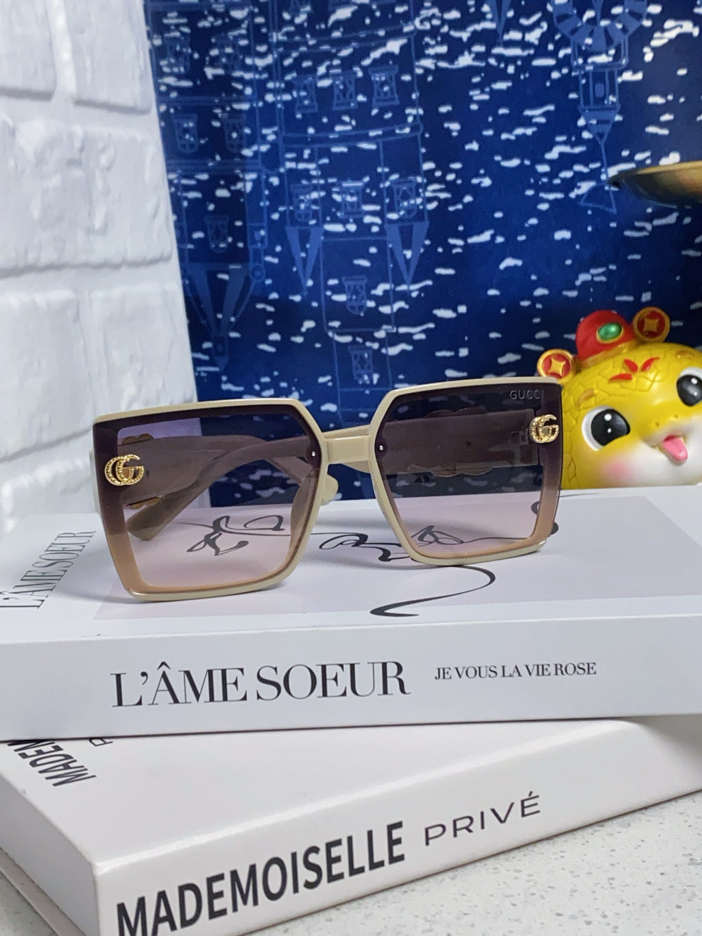Gucci Polarized Fashion Silver Lens Sunglasses for Women - 357874 - detail image 2