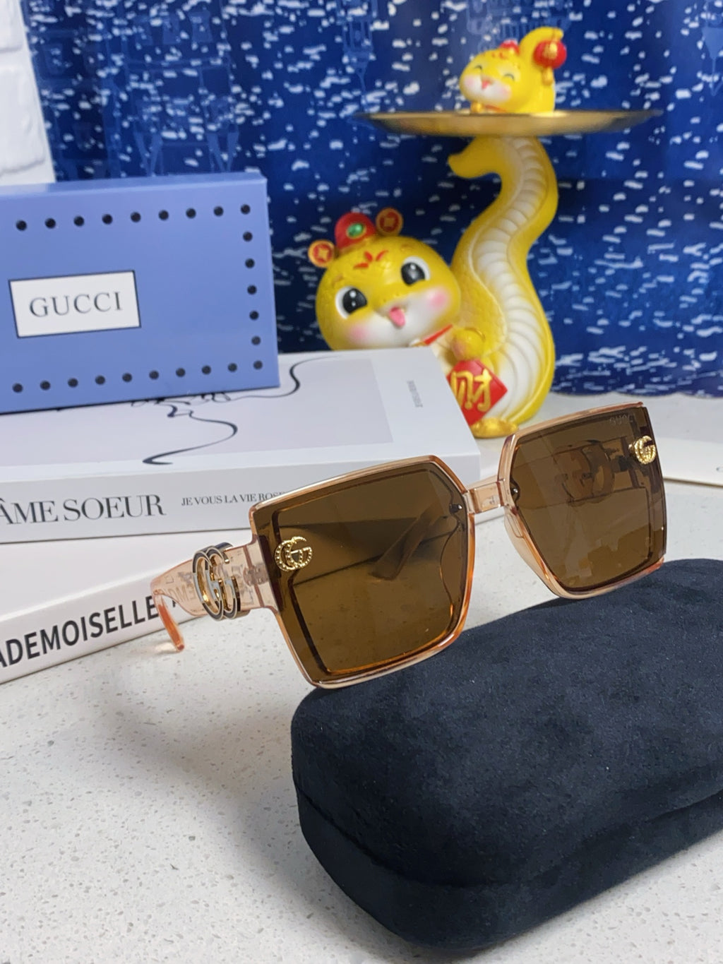 Gucci Polarized Fashion Brown Lens Sunglasses for Women - 357875 - detail image 4