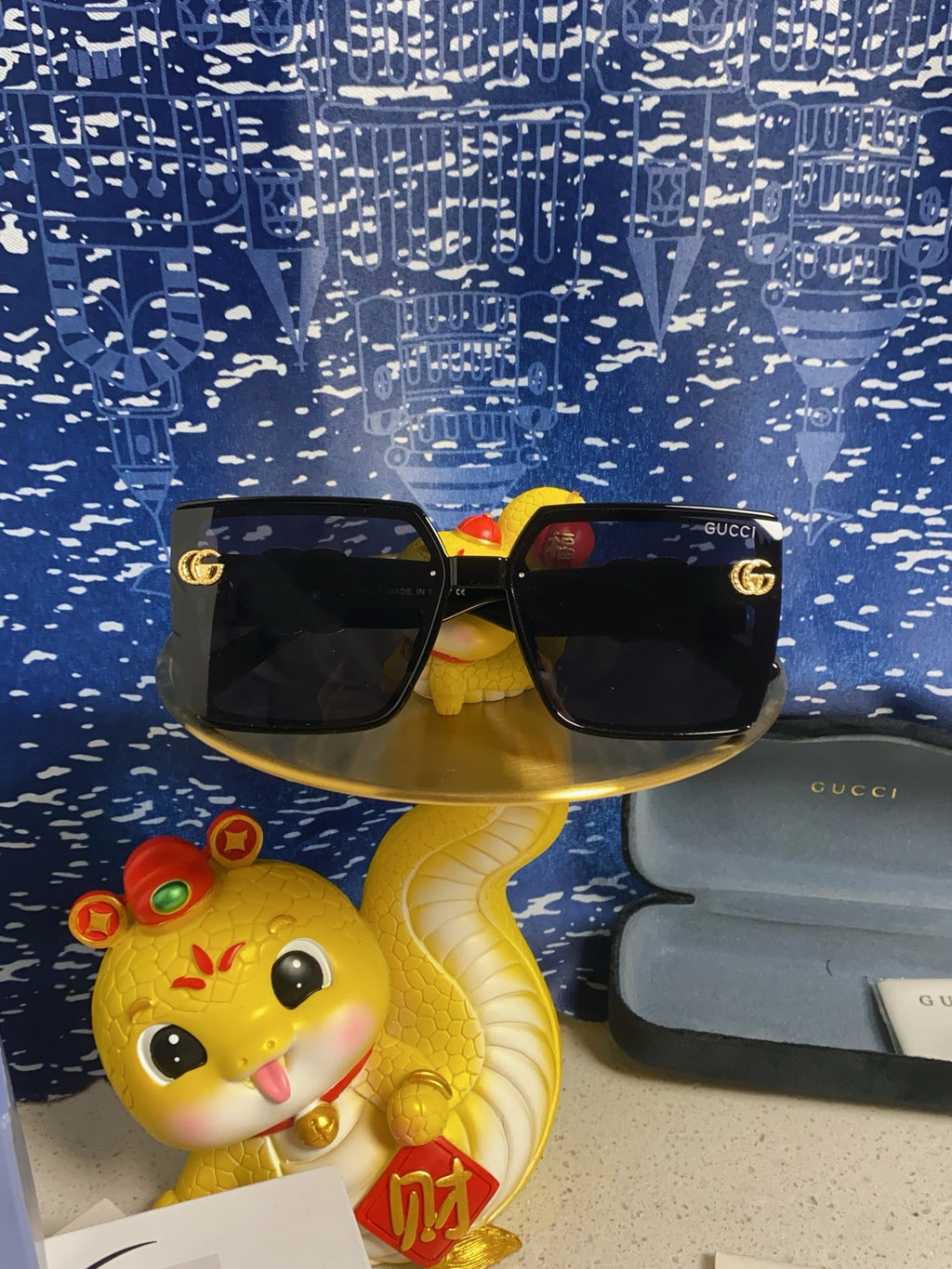 Gucci Polarized Fashion Blue Lens Sunglasses for Women - 357877 - detail image 10