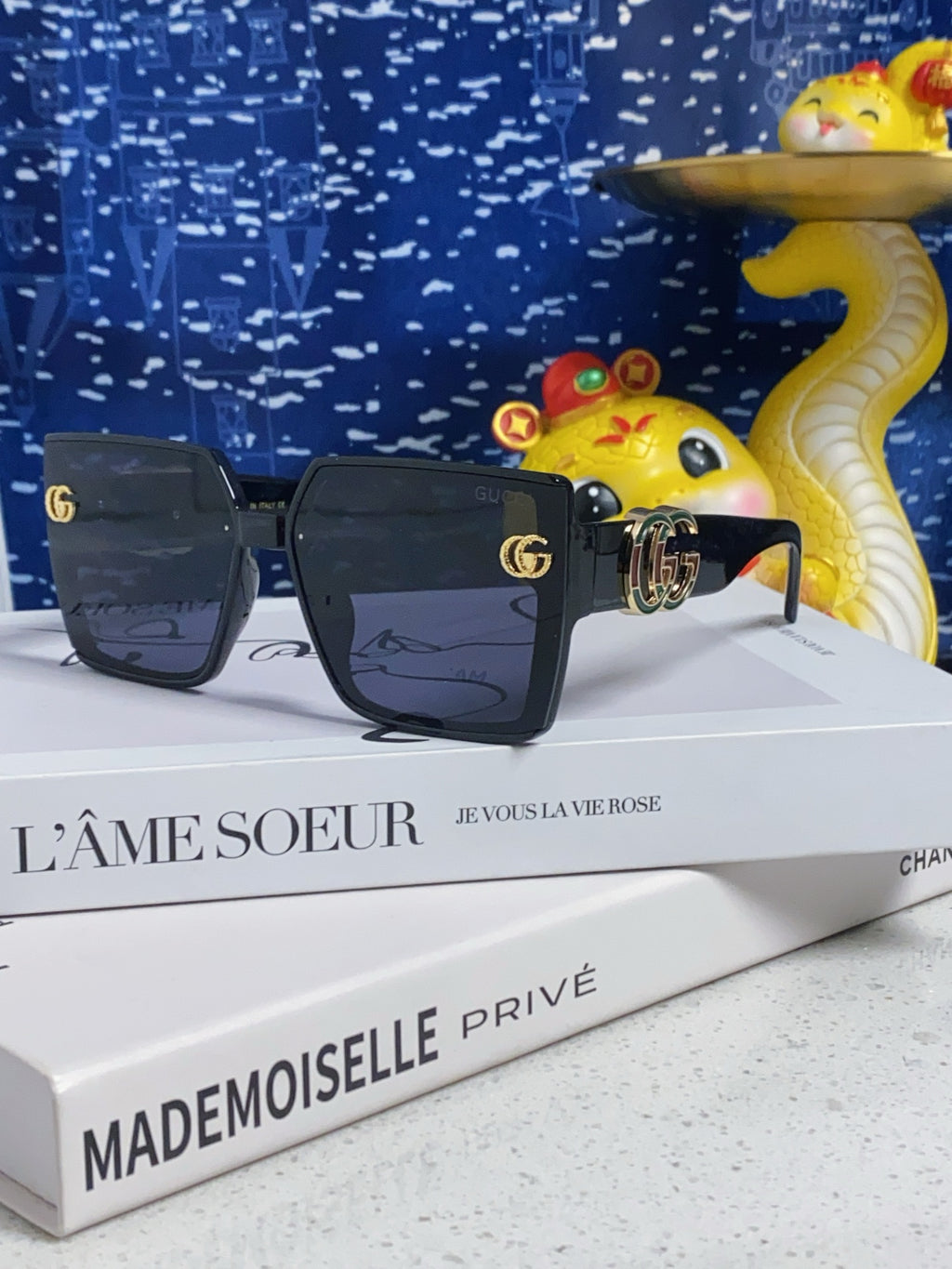 Gucci Polarized Fashion Blue Lens Sunglasses for Women