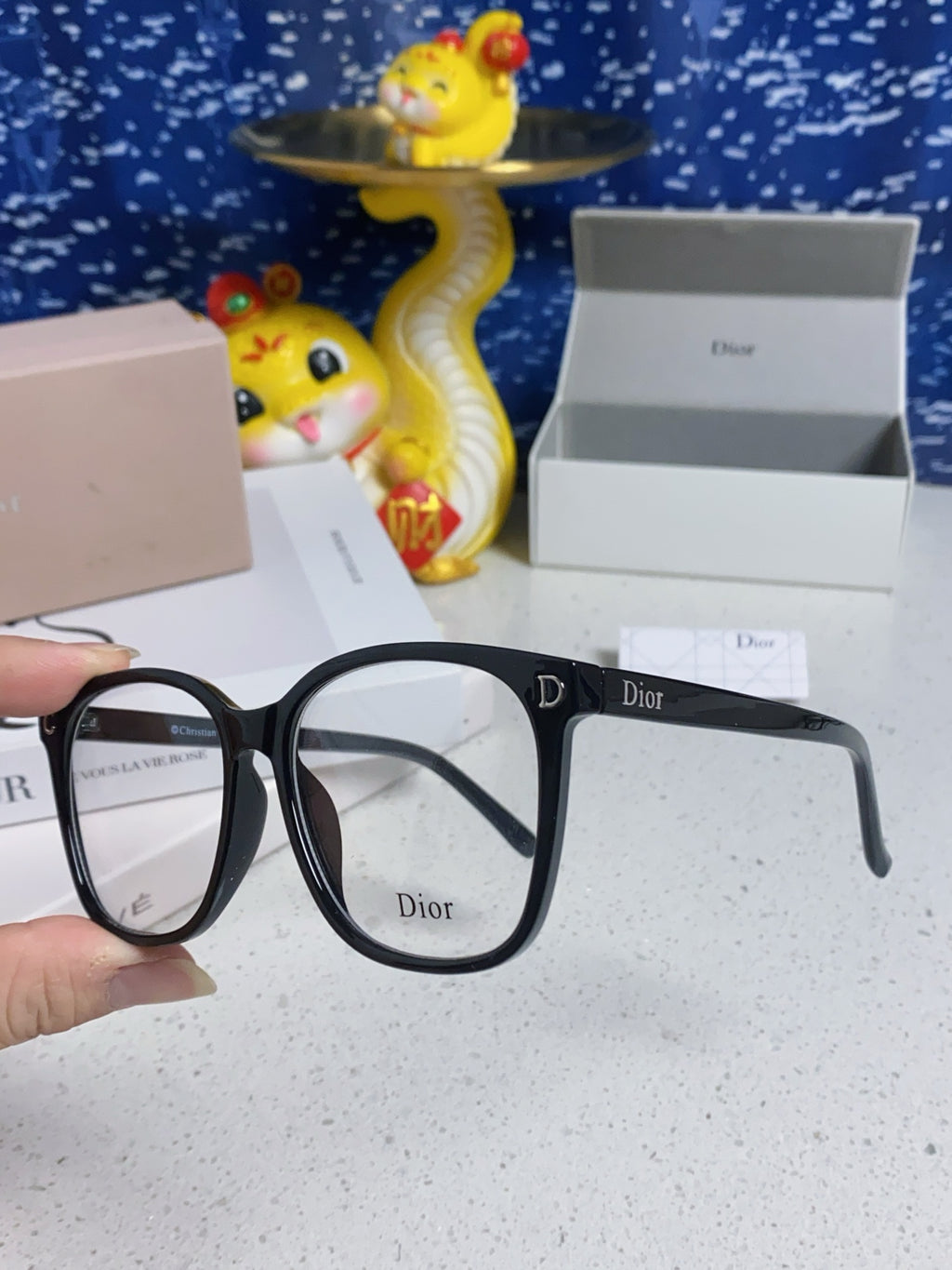 Dior Photochromic Fashion Blue Lens Sunglasses for Men & Women - detail image 6
