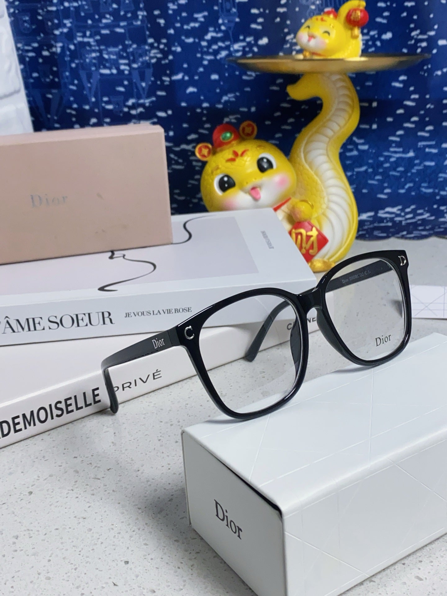 Dior Photochromic Fashion Blue Lens Sunglasses for Men & Women - detail image 8