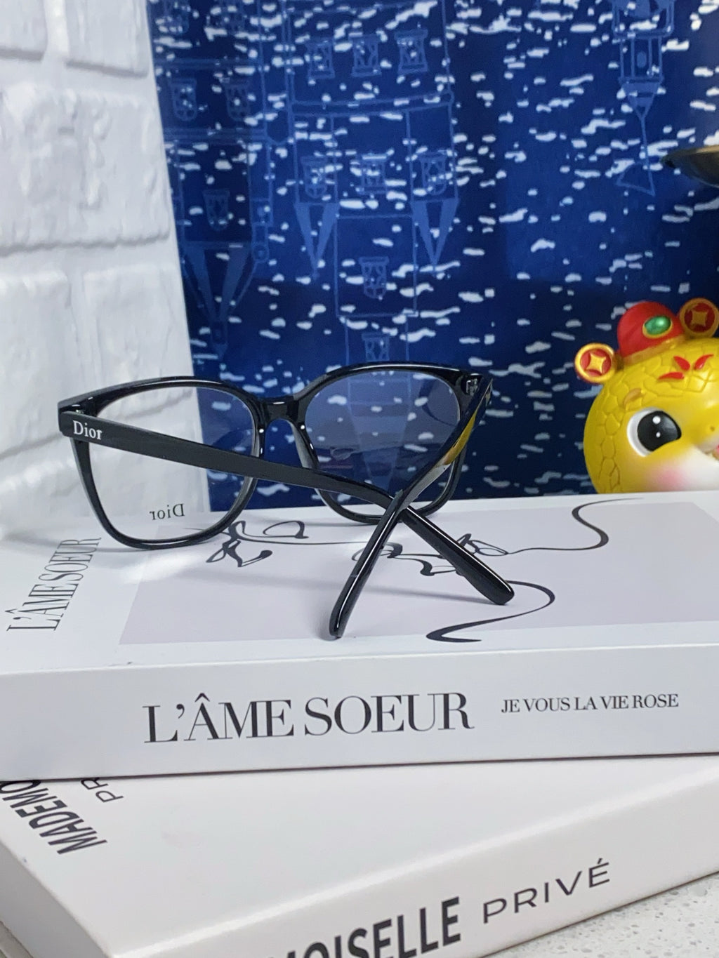 Dior Photochromic Fashion Blue Lens Sunglasses for Men & Women - detail image 3