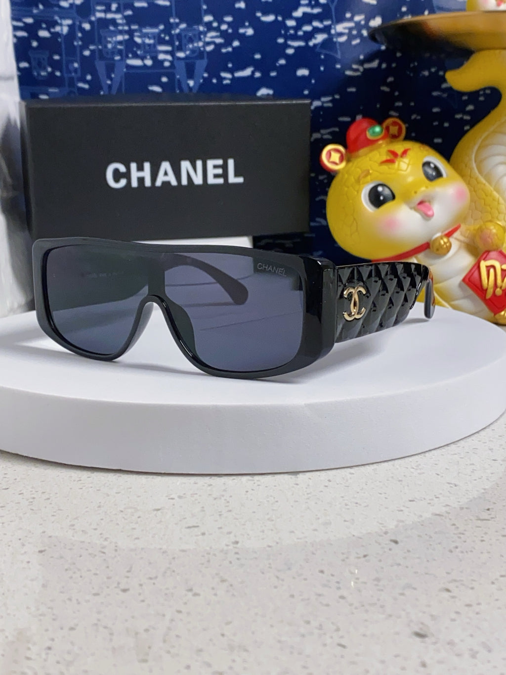 Chanel Fashion Black Lens Sunglasses for Men & Women - 132378 - detail image 2