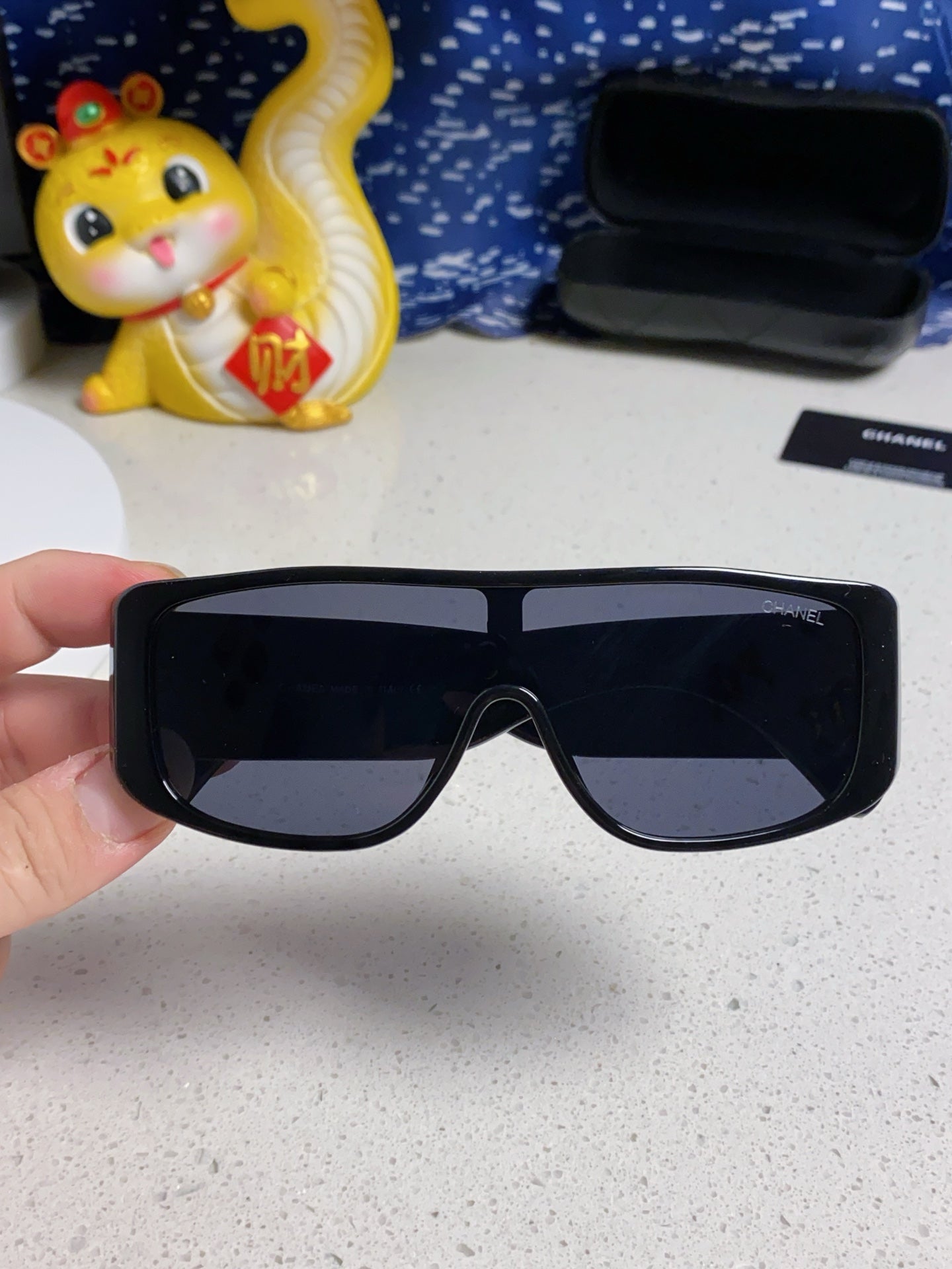 Chanel Fashion Black Lens Sunglasses for Men & Women - 132378 - detail image 5