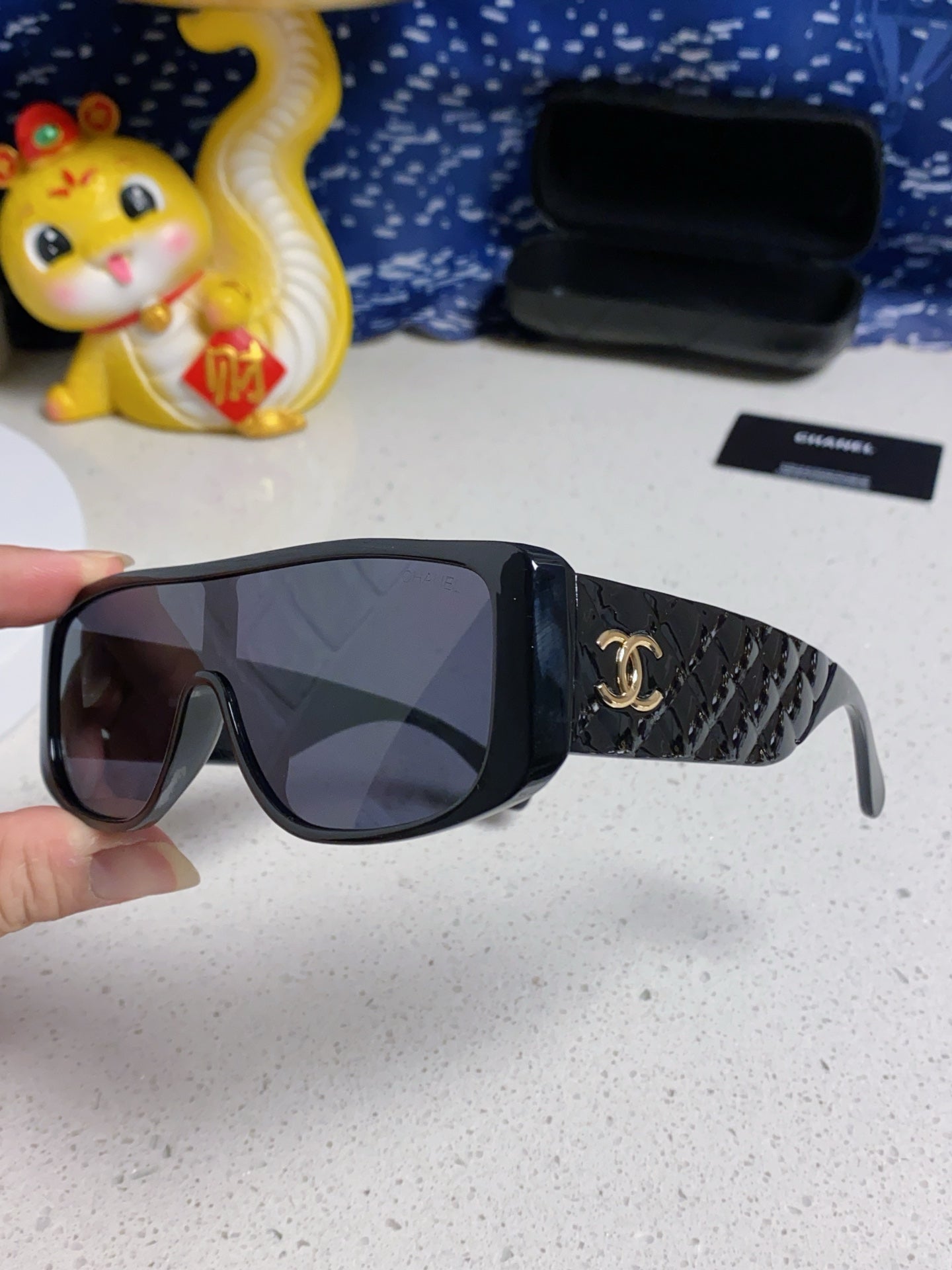 Chanel Fashion Black Lens Sunglasses for Men & Women - 132378 - detail image 7