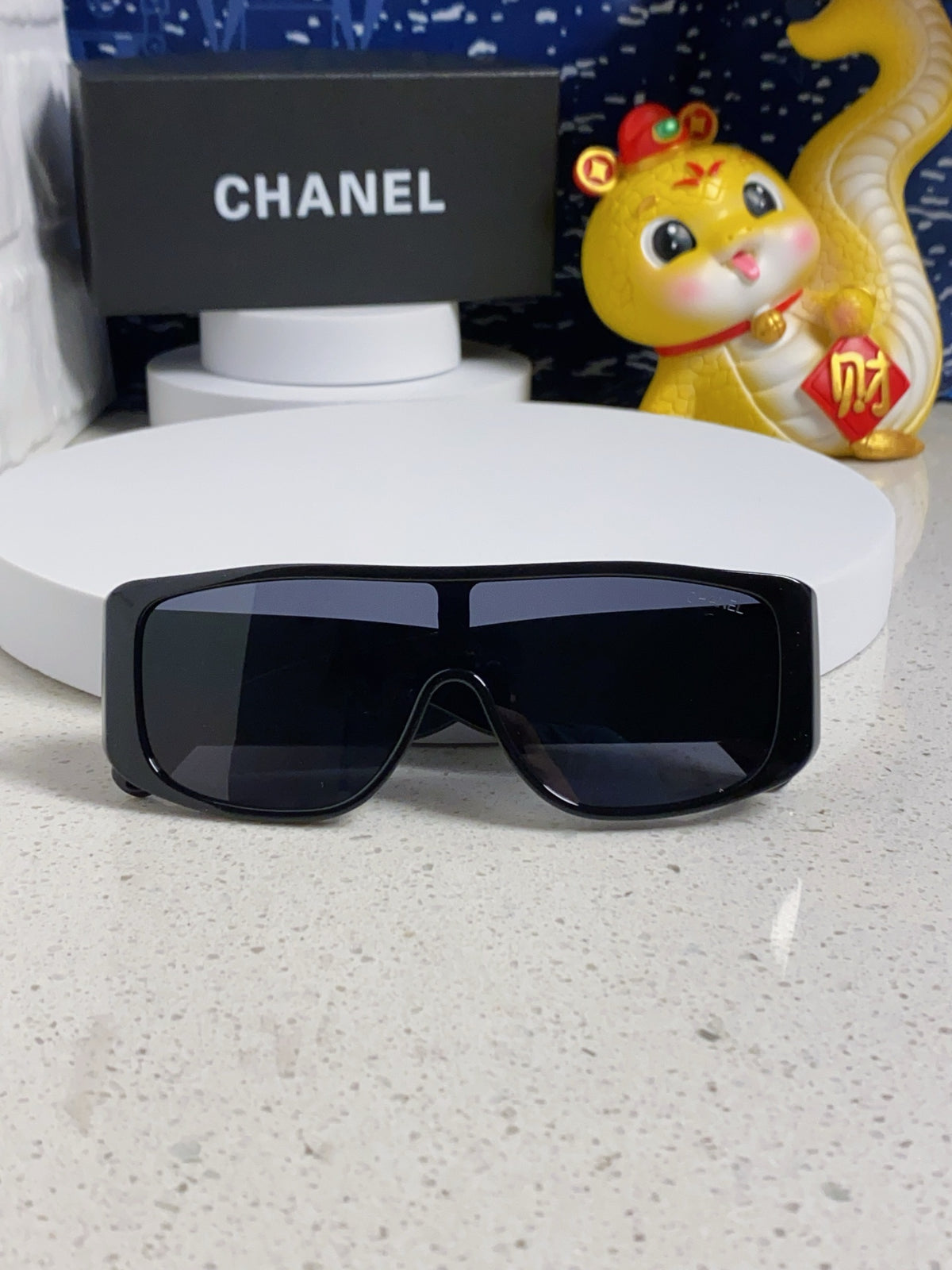 Chanel Fashion Black Lens Sunglasses for Men & Women - 358151 - detail image 9